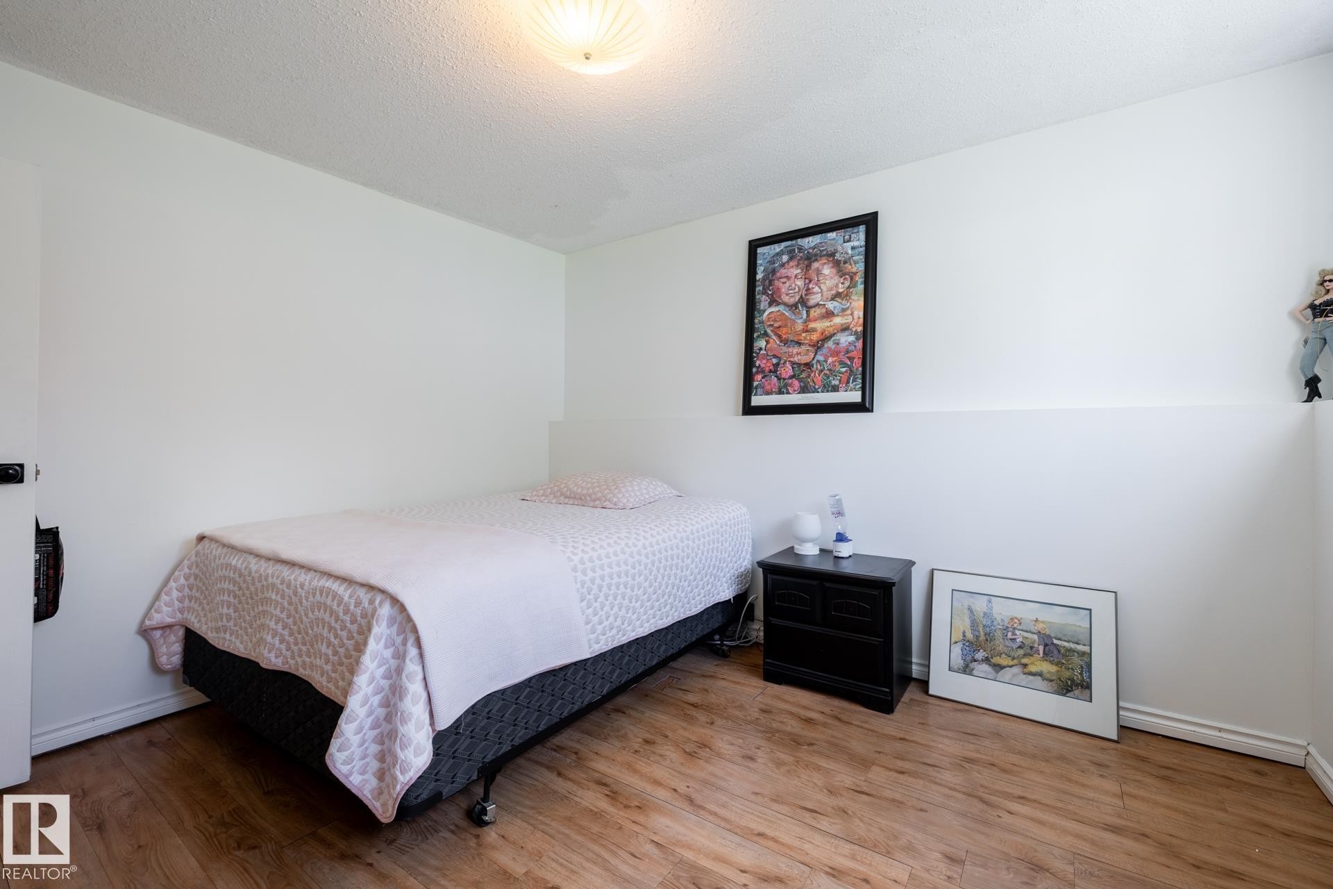 2309 Millbourne Road W, Edmonton, AB