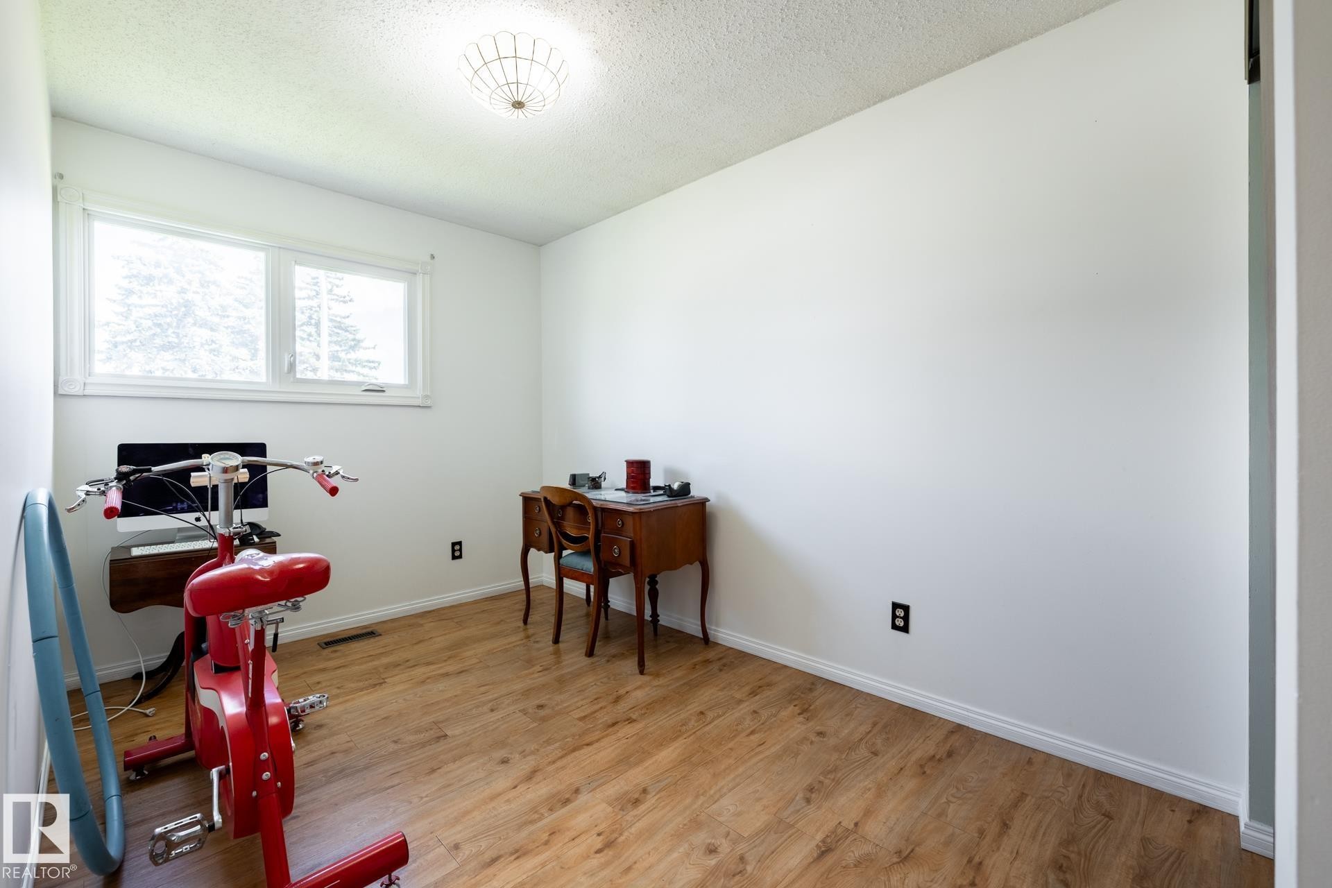 2309 Millbourne Road W, Edmonton, AB