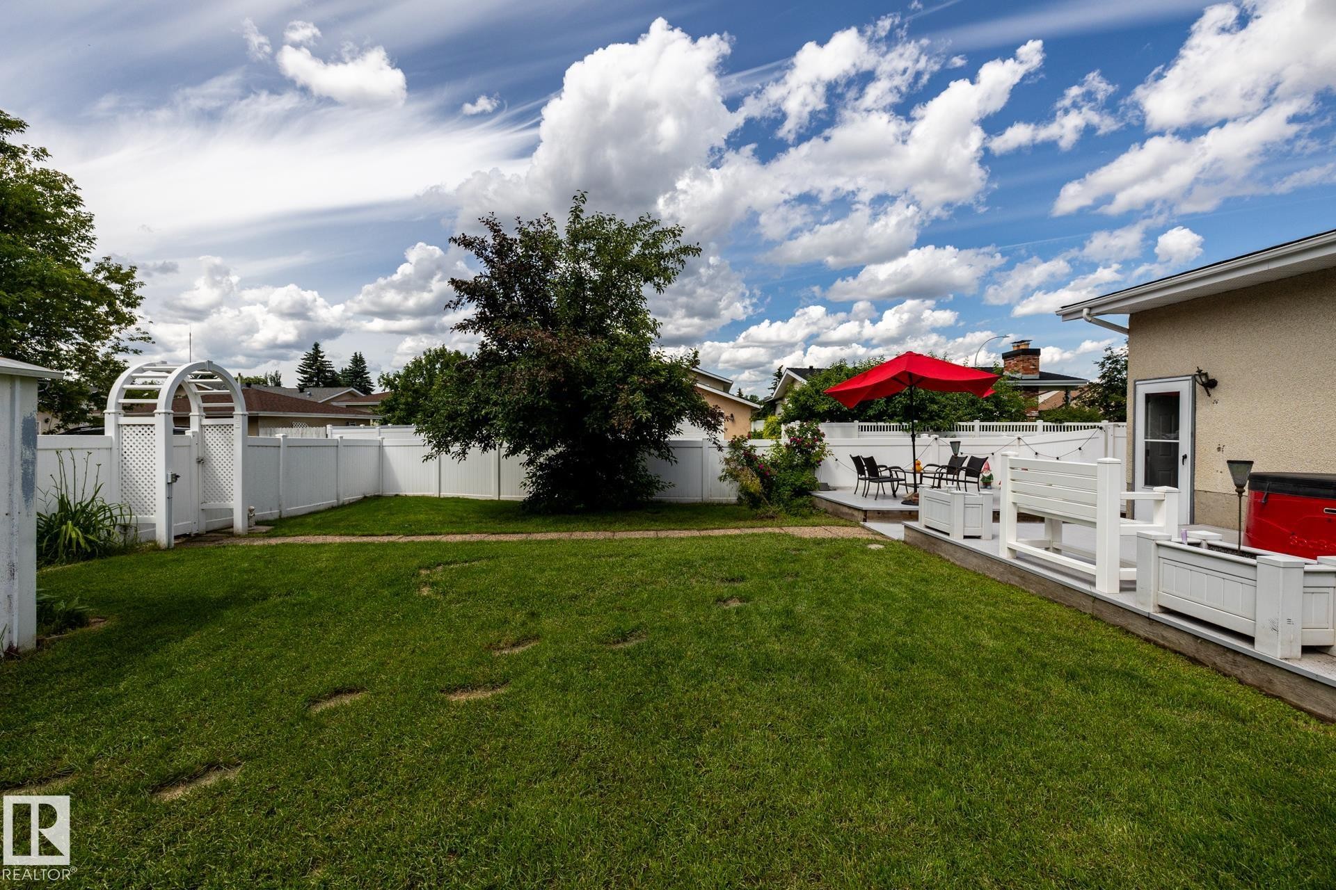 2309 Millbourne Road W, Edmonton, AB