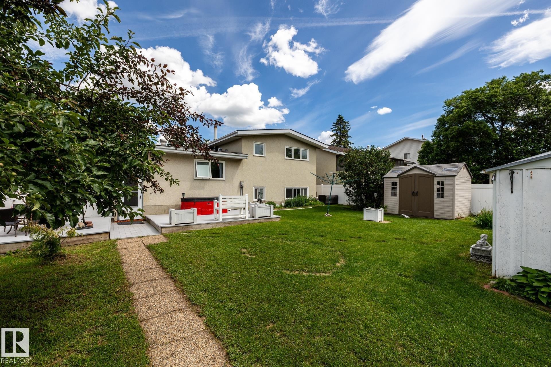 2309 Millbourne Road W, Edmonton, AB