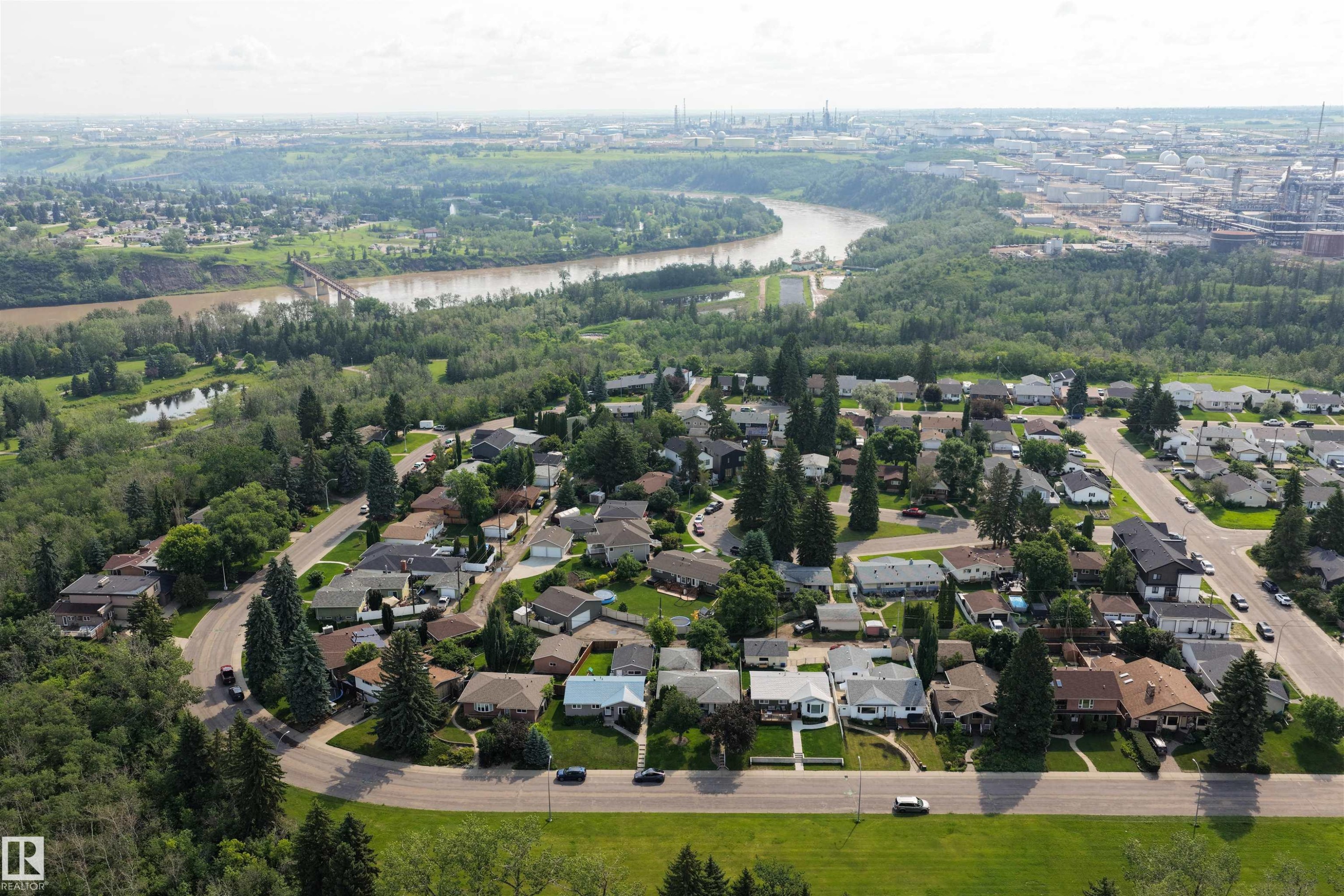 10627 43 Street, Edmonton, AB