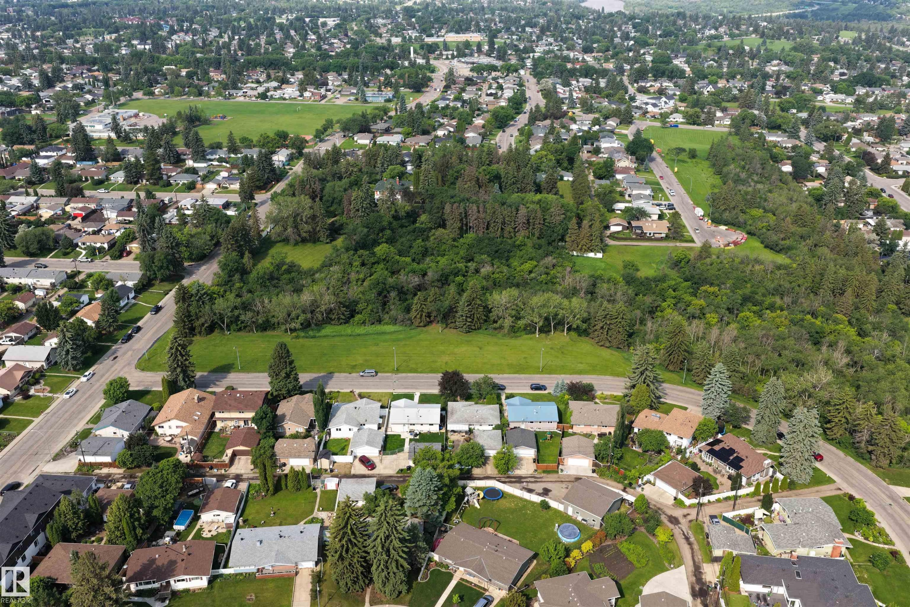 10627 43 Street, Edmonton, AB