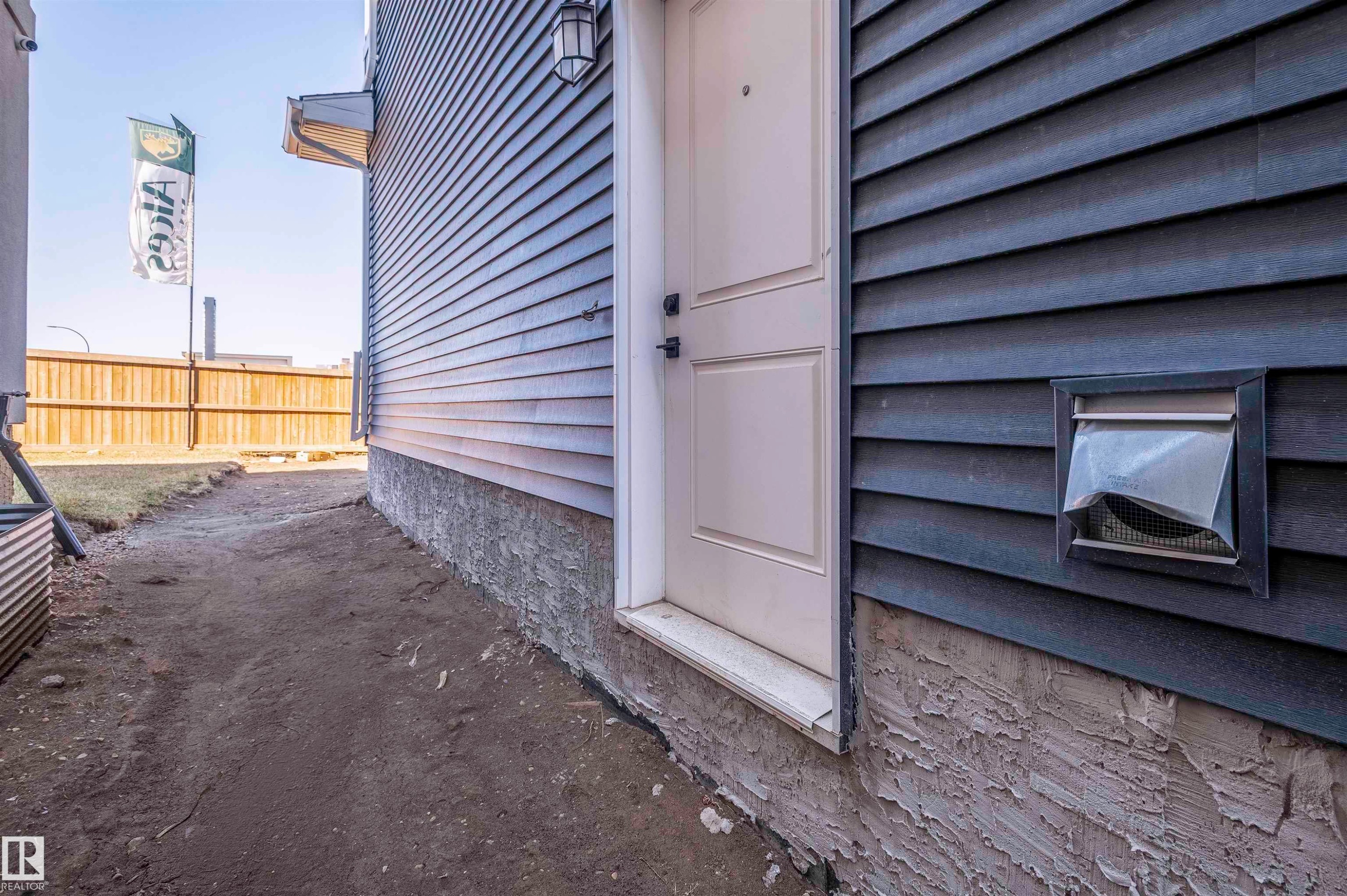 216 33 Street Sw, Edmonton, AB - Outdoor With Exterior
