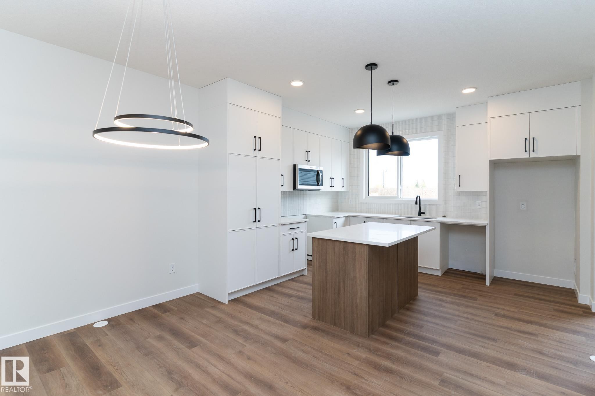3319 Roy Brown Way, Edmonton, AB