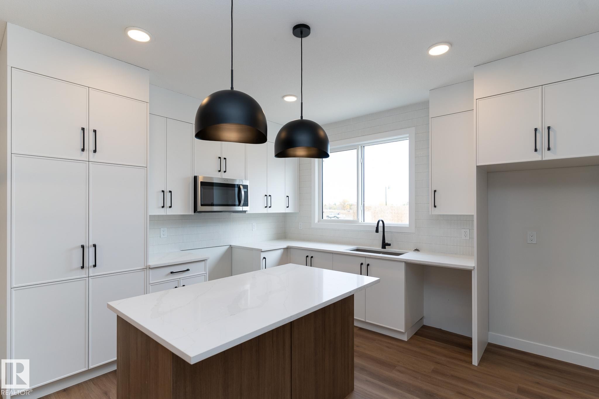 3319 Roy Brown Way, Edmonton, AB