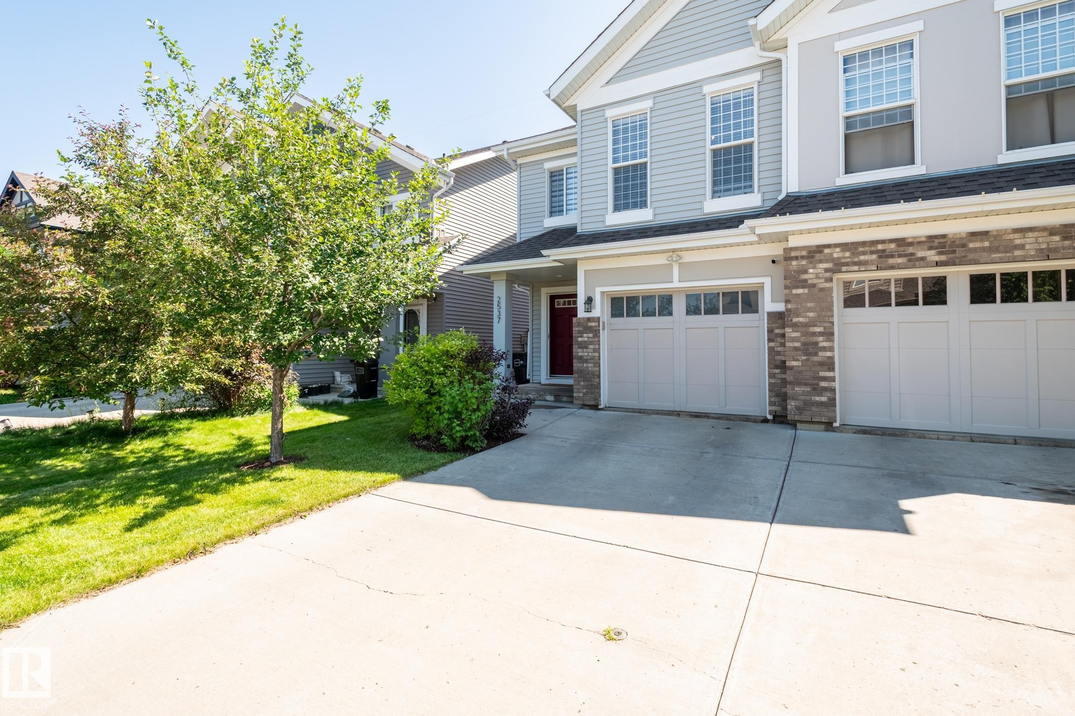 2537 Coughlan Road Sw, Edmonton, AB - Outdoor With Facade