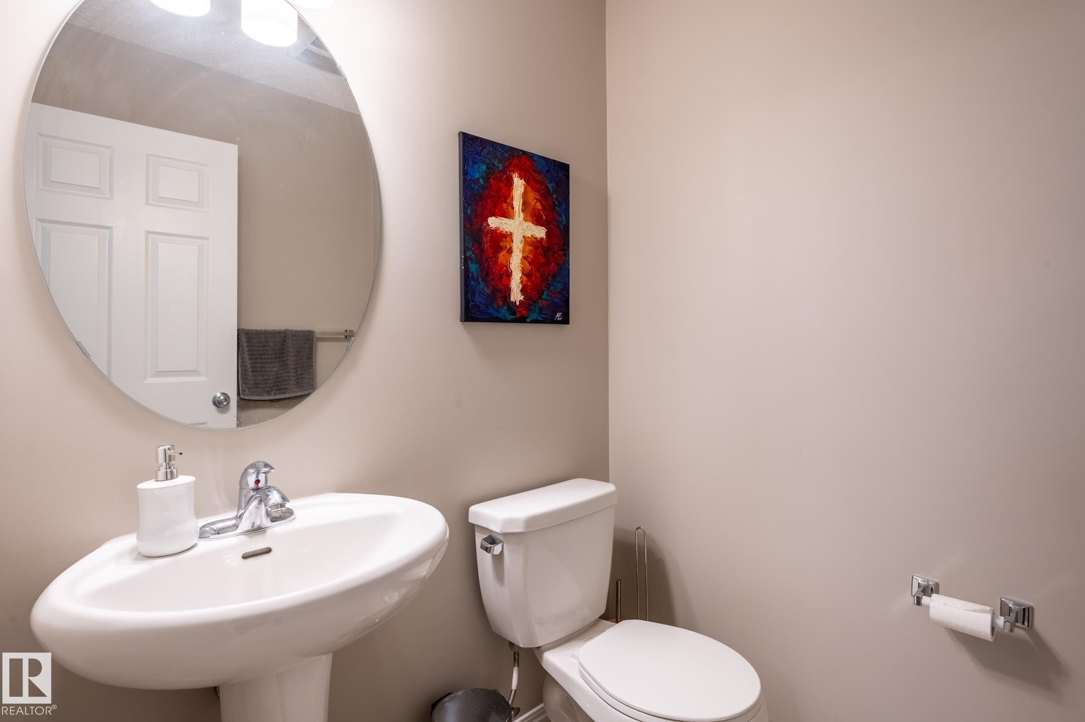 2537 Coughlan Road Sw, Edmonton, AB - Indoor Photo Showing Bathroom