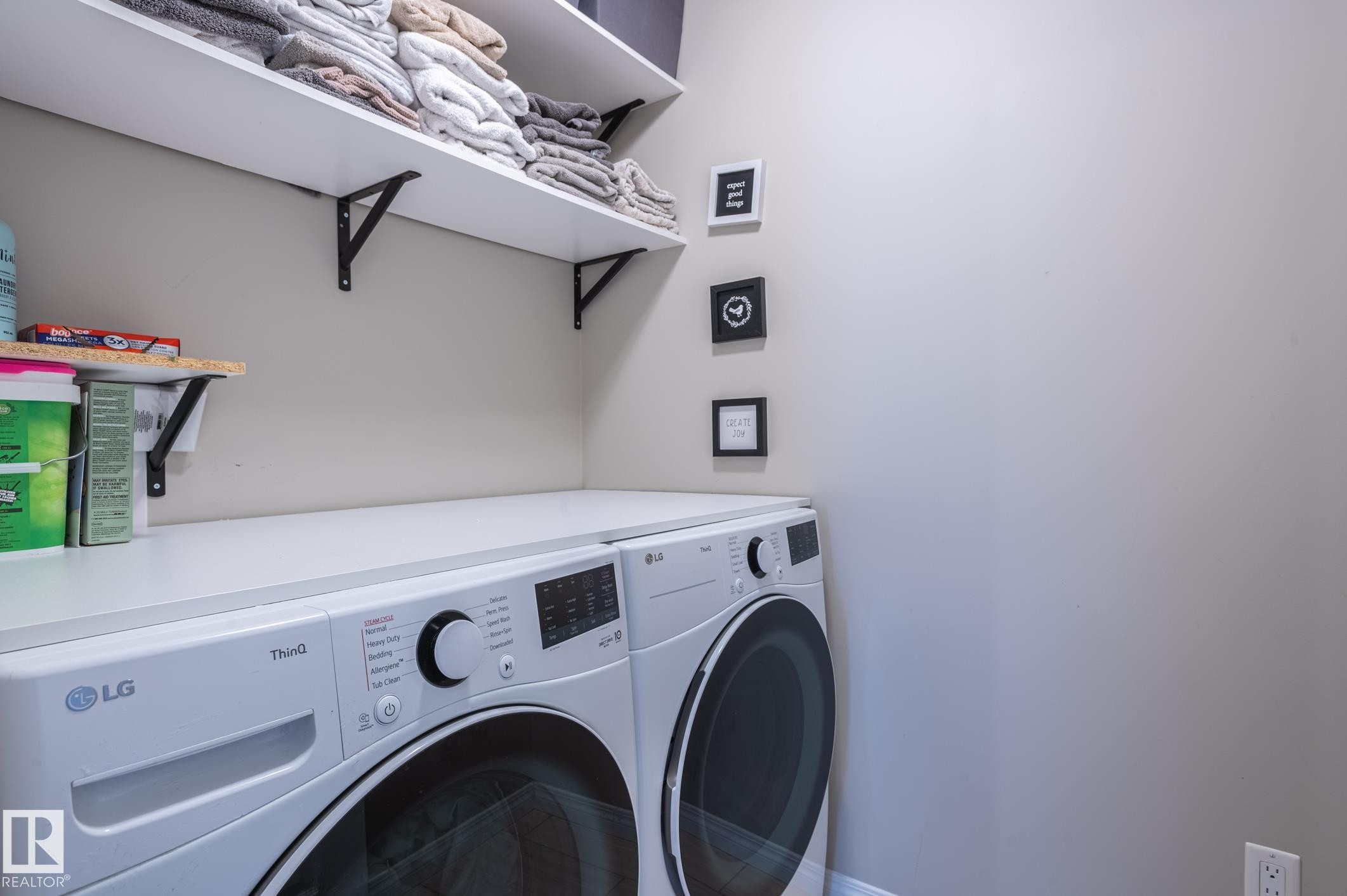 2537 Coughlan Road Sw, Edmonton, AB - Indoor Photo Showing Laundry Room