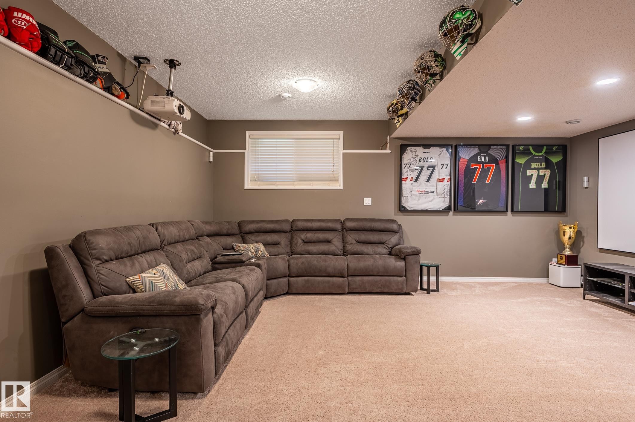 2537 Coughlan Road Sw, Edmonton, AB - Indoor
