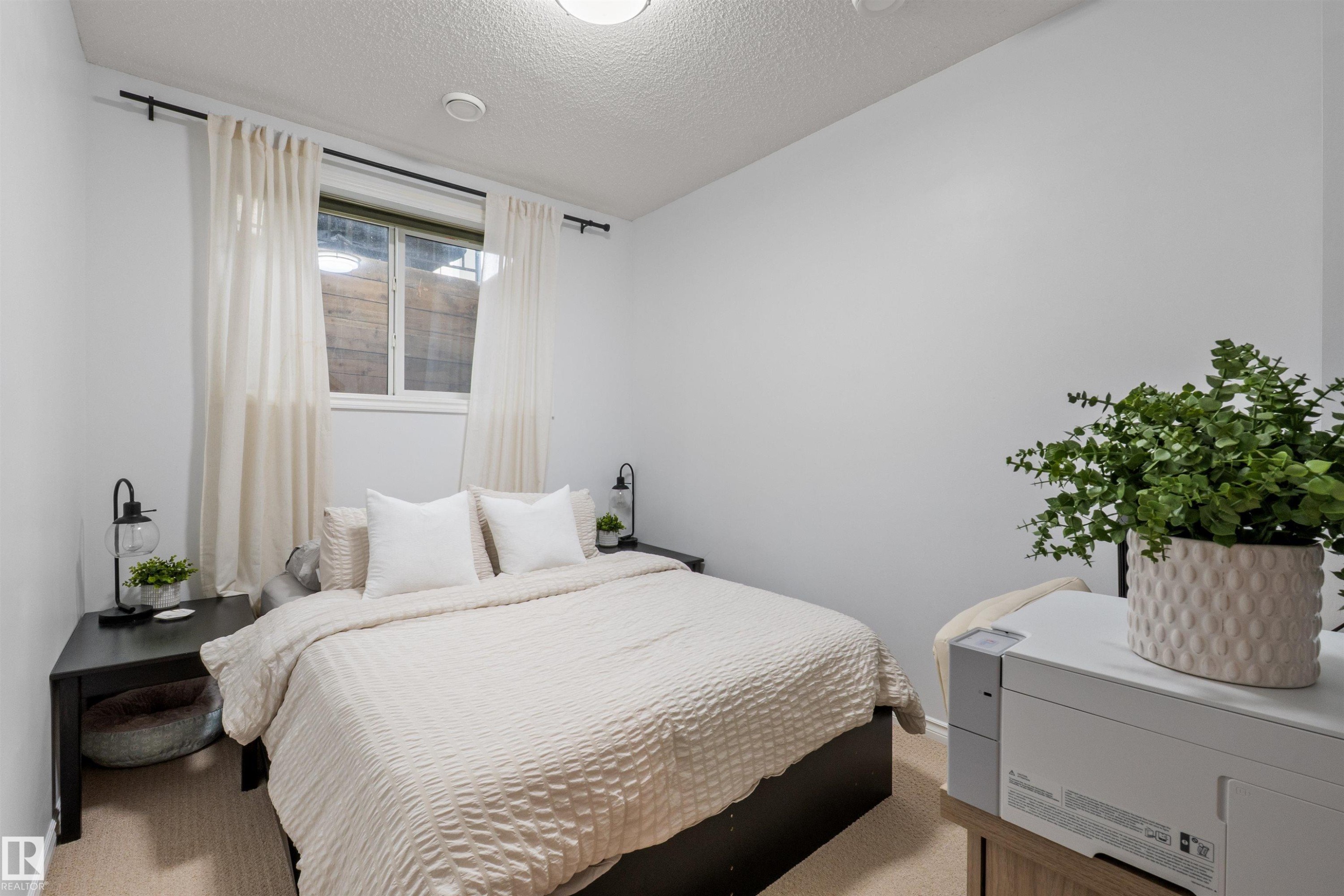 30 3010 33 Avenue, Edmonton, AB