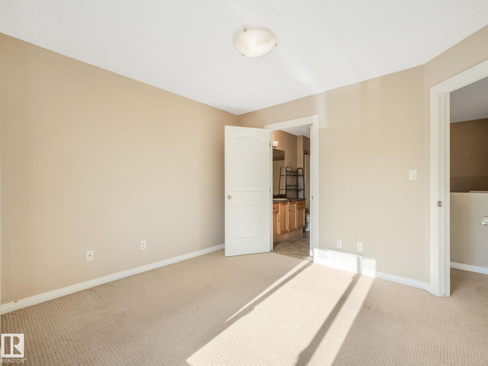 4 11813 43 Street, Edmonton, AB