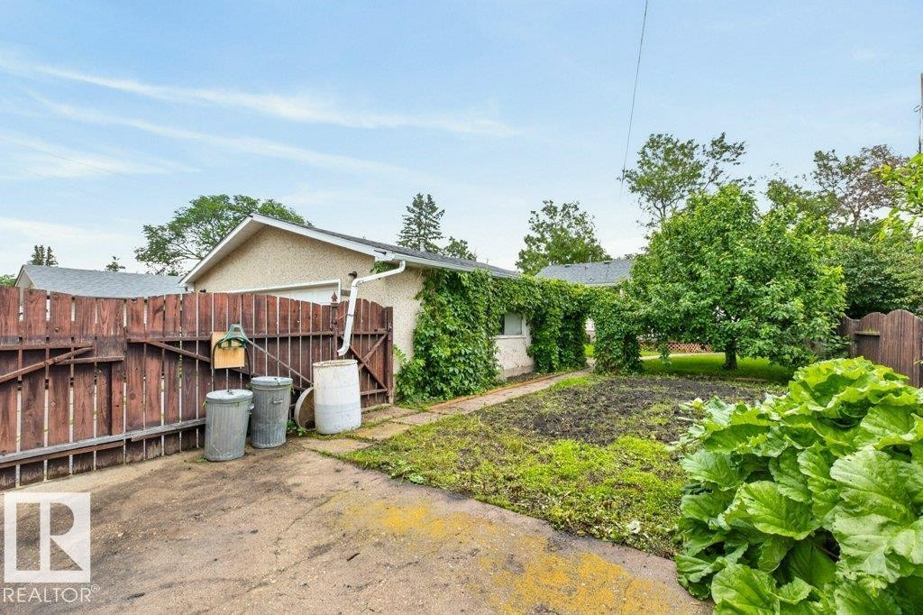 12316 129 Street Nw, Edmonton, AB