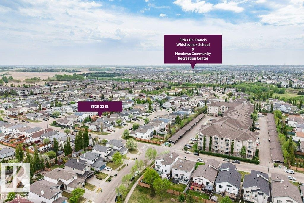 Aerial perspective showcasing a residential neighborhood with varied housing styles - 3525 22 Street, Edmonton, AB - Outdoor With View