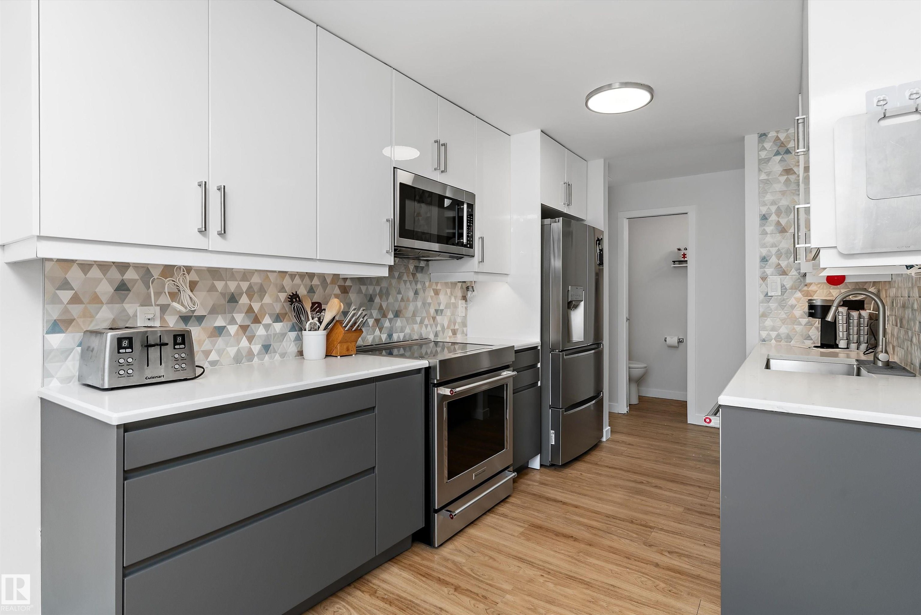 14F Twin Terrace, Edmonton, AB