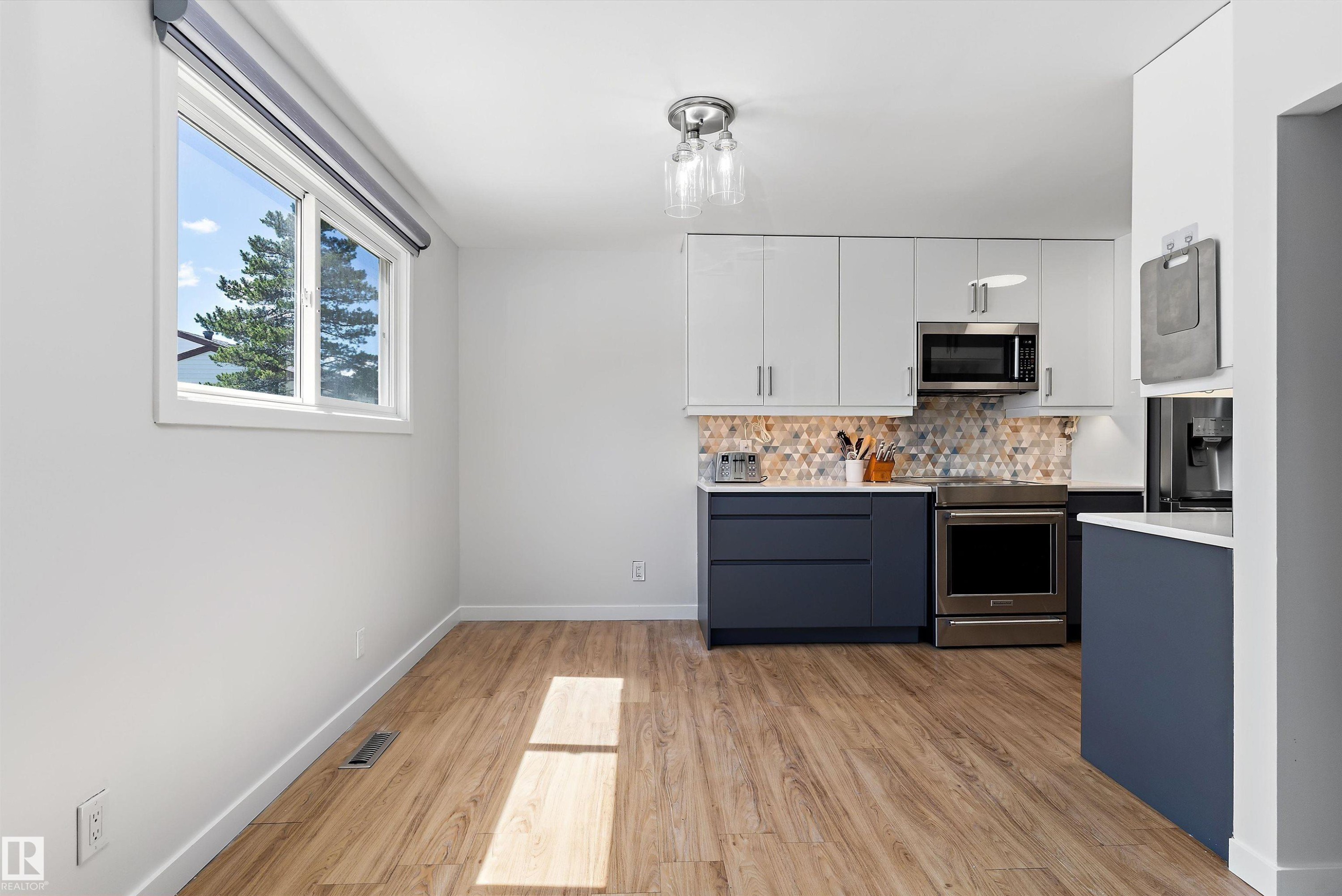14F Twin Terrace, Edmonton, AB