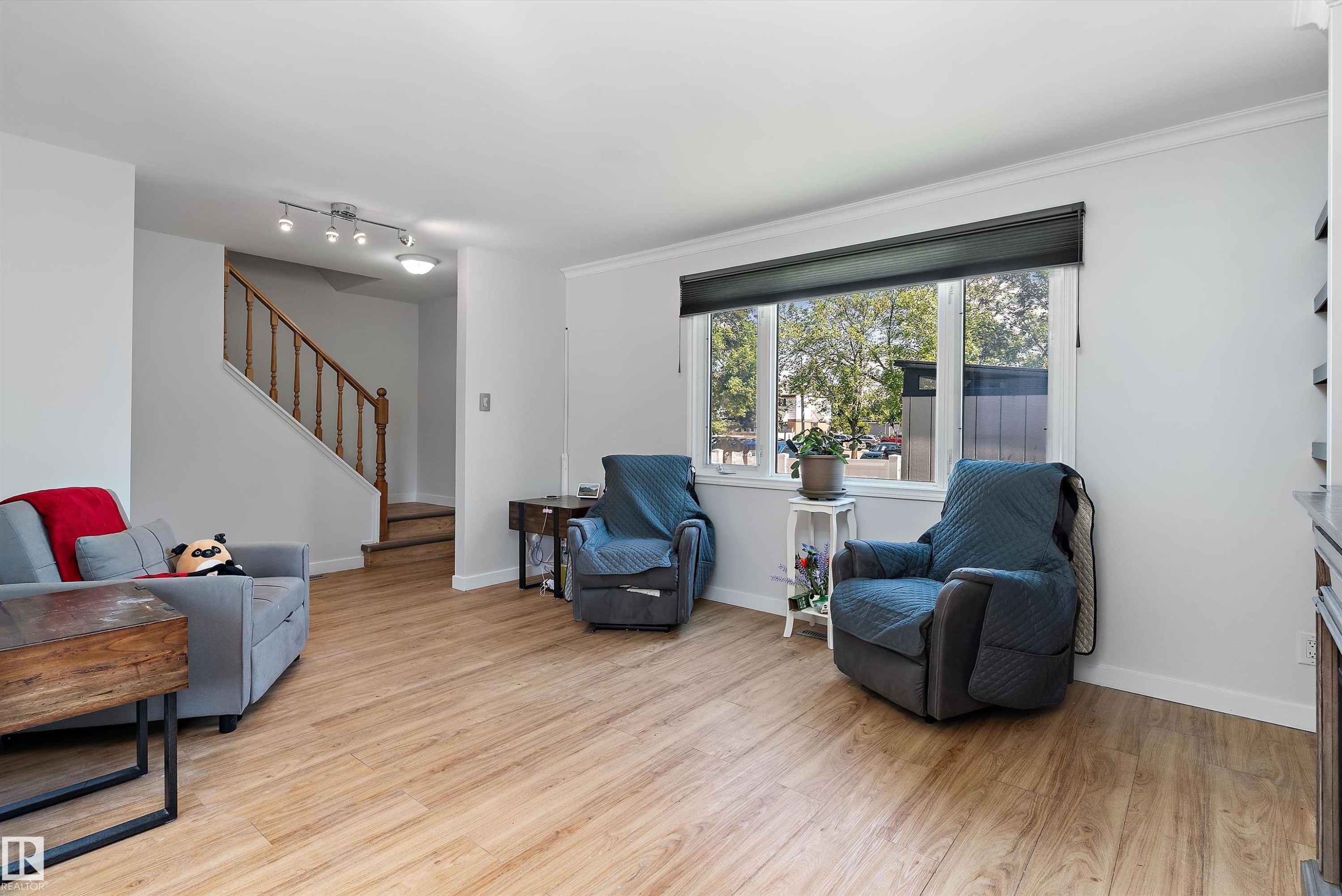 14F Twin Terrace, Edmonton, AB