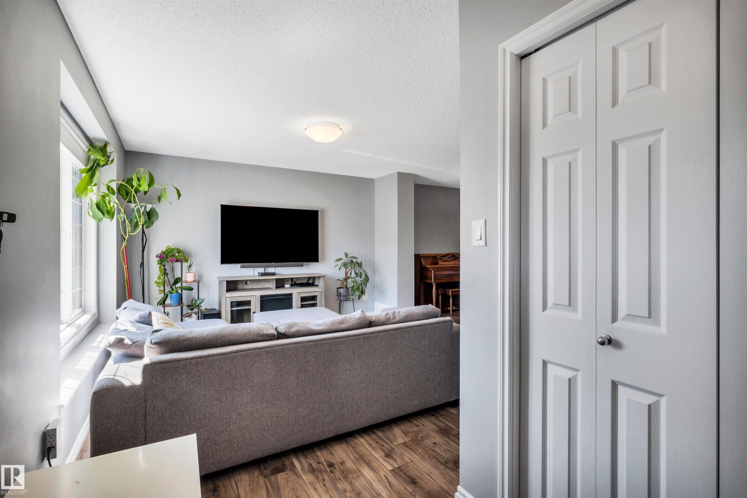2424 Wonnacott Court, Edmonton, AB