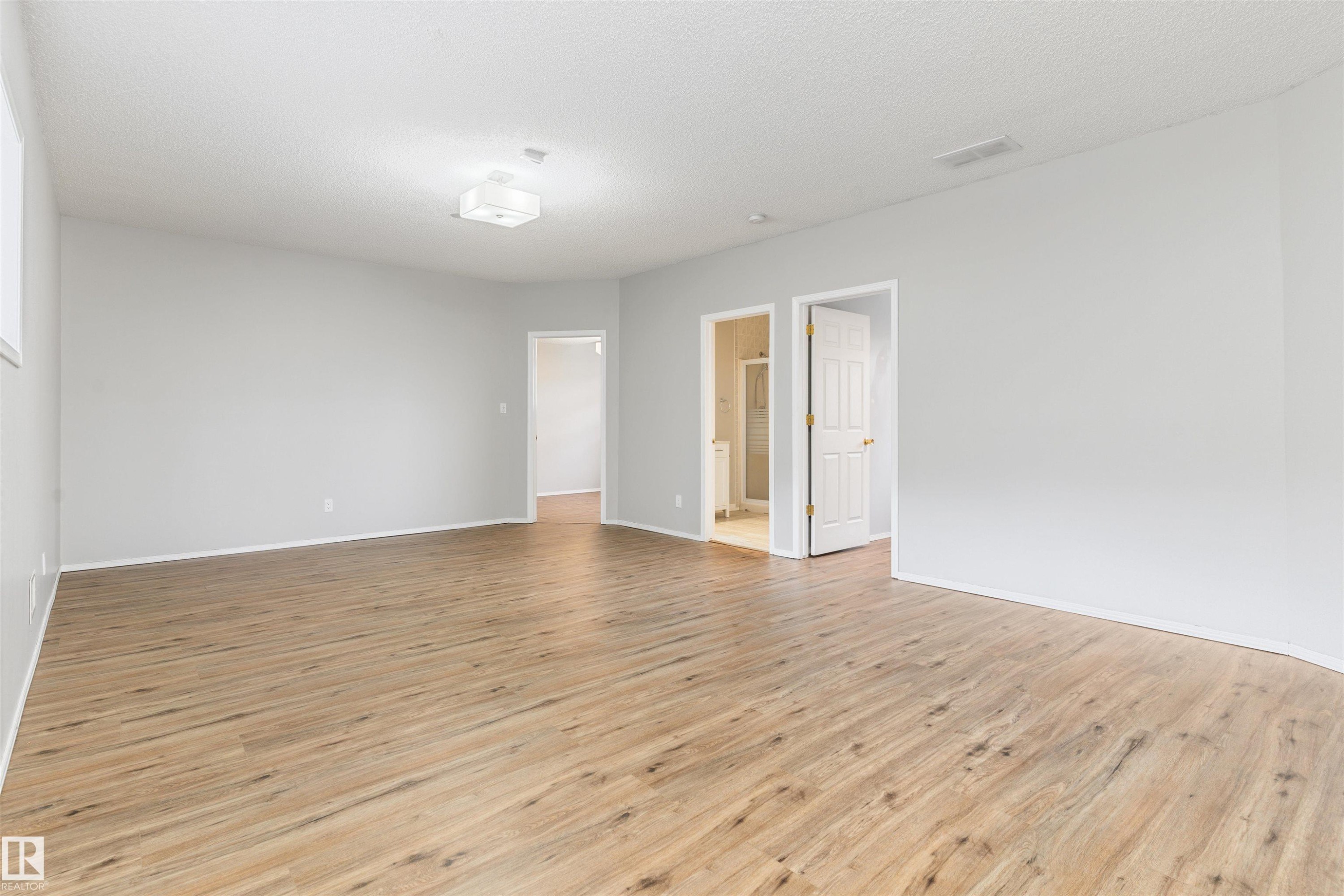 421 Blackburn Drive E, Edmonton, AB
