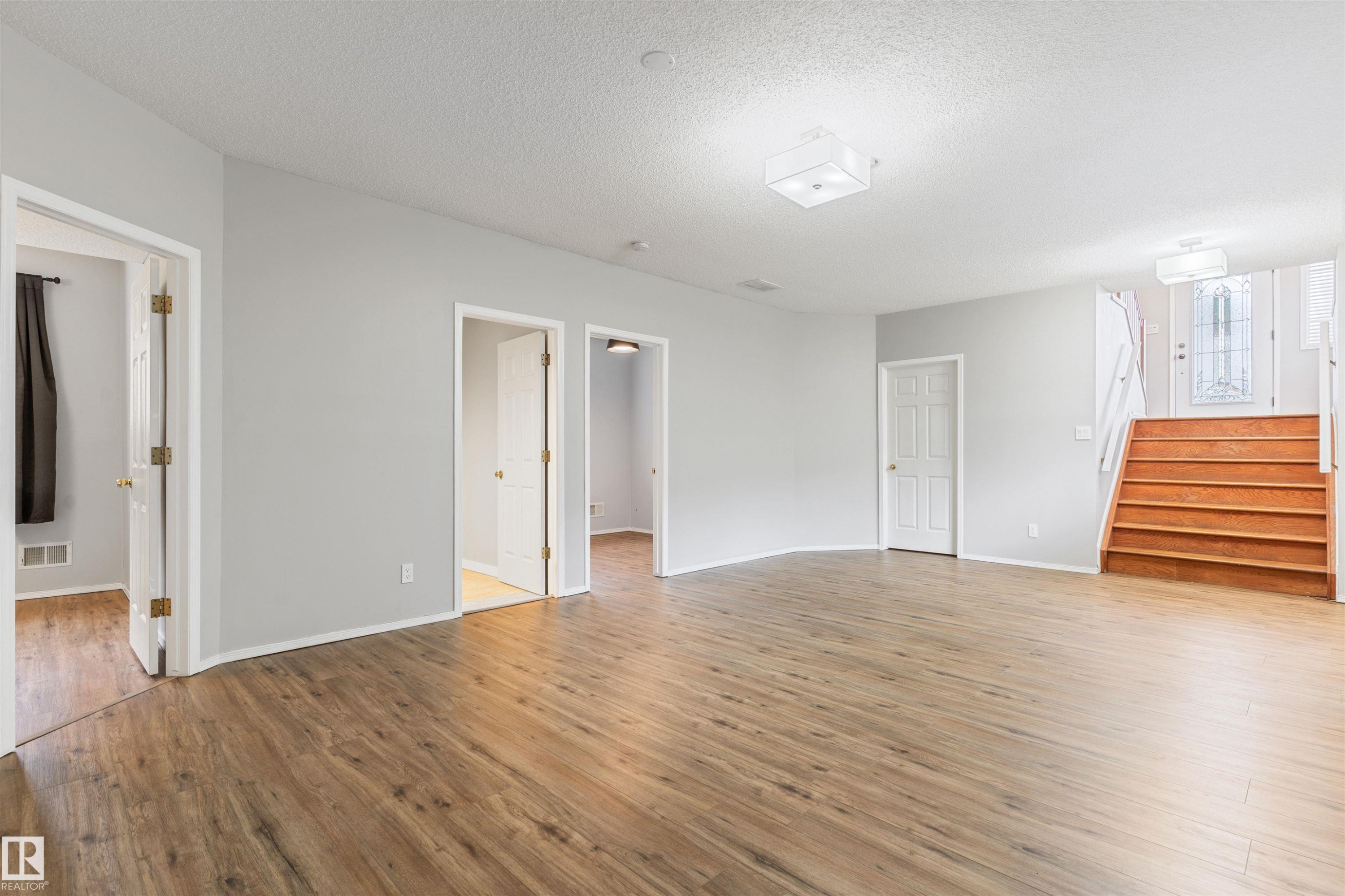 421 Blackburn Drive E, Edmonton, AB