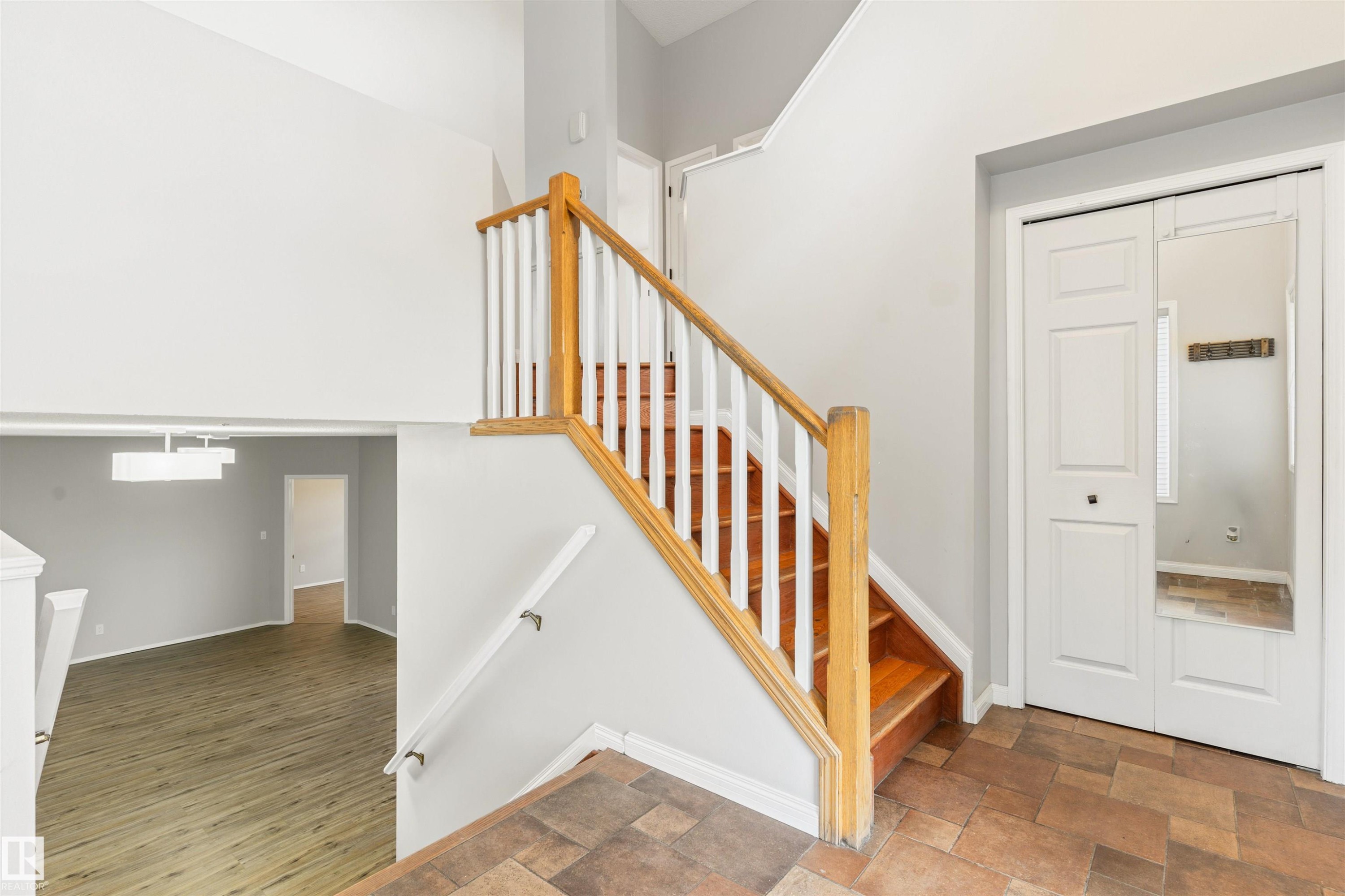 421 Blackburn Drive E, Edmonton, AB
