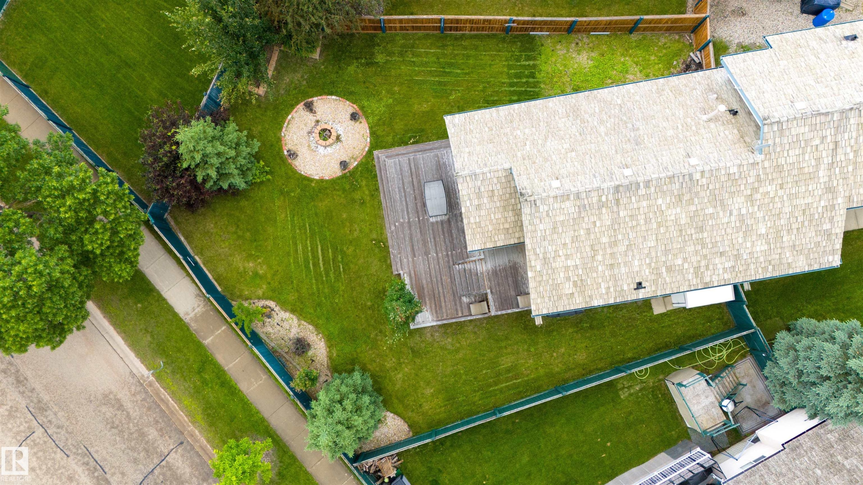421 Blackburn Drive E, Edmonton, AB
