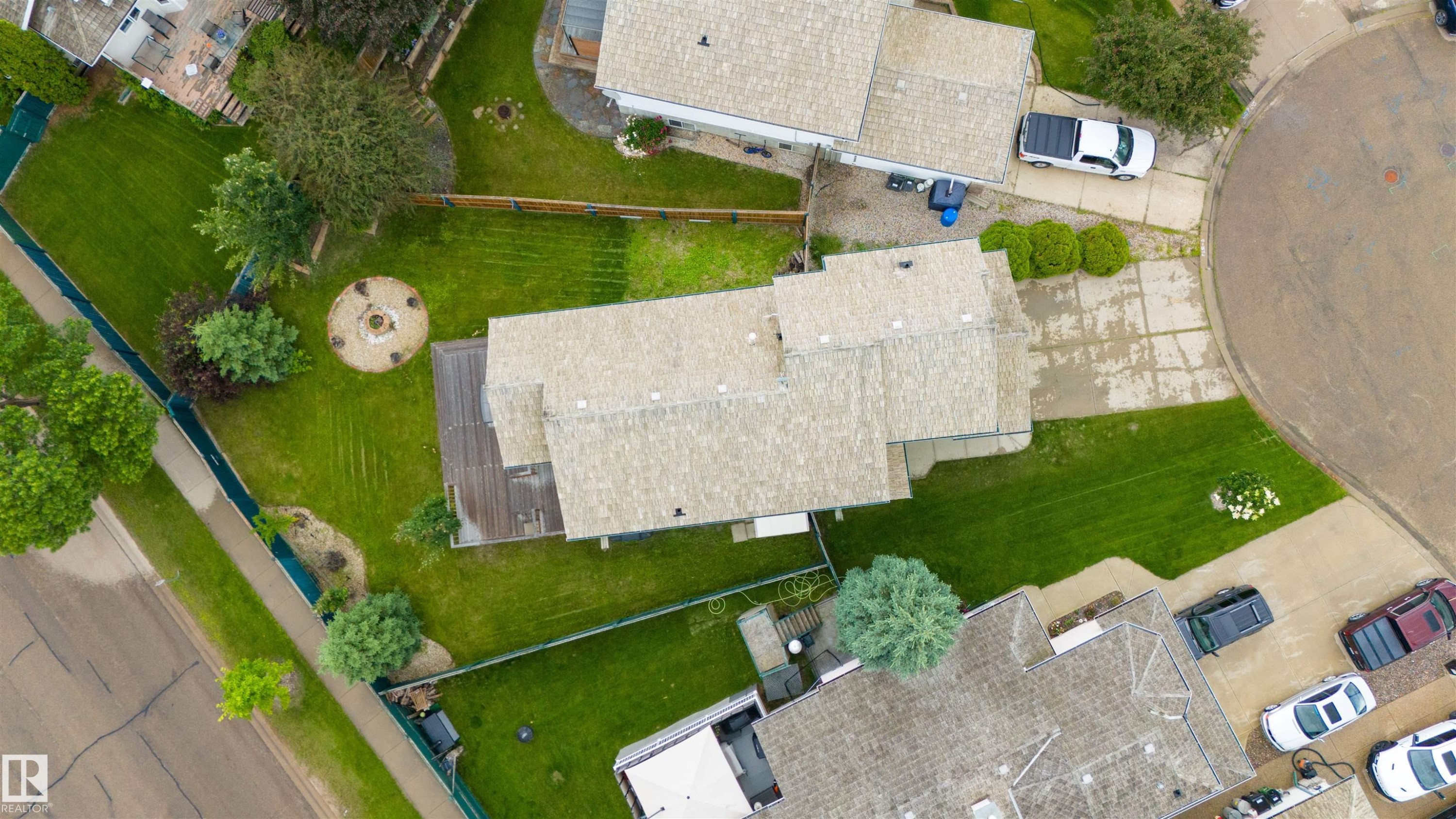 421 Blackburn Drive E, Edmonton, AB