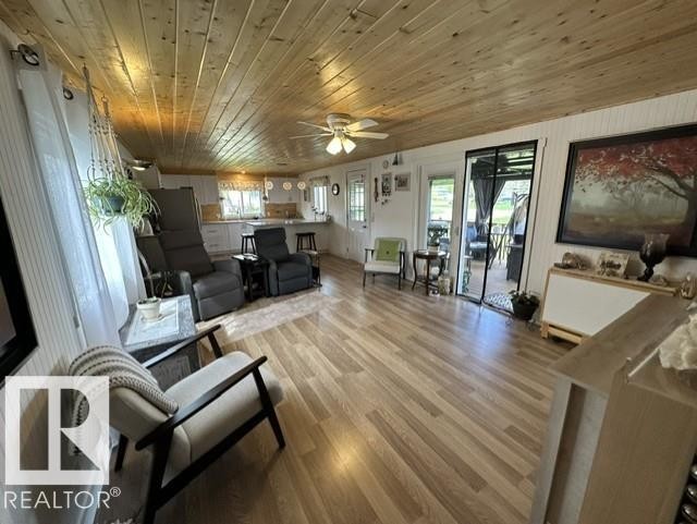 5013 53 Avenue, Wabamun, AB