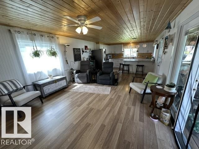 5013 53 Avenue, Wabamun, AB