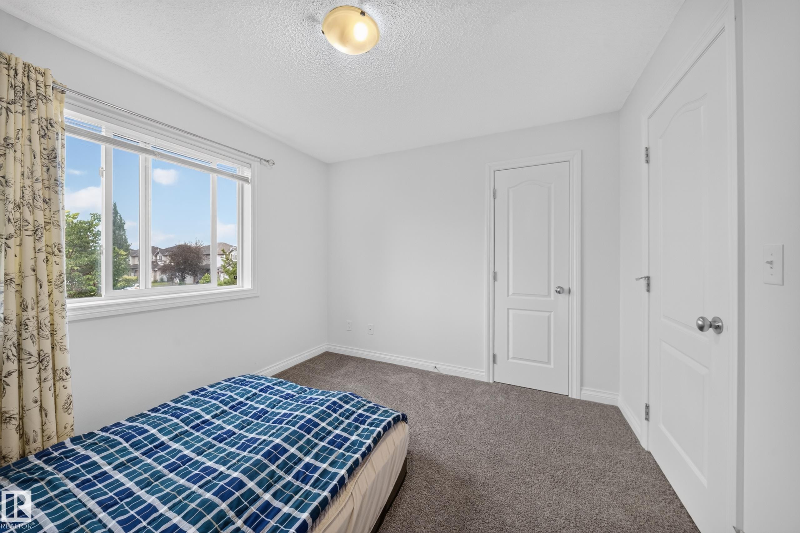 #32 12050 17 Av Sw, Edmonton, AB - Indoor Photo Showing Bedroom