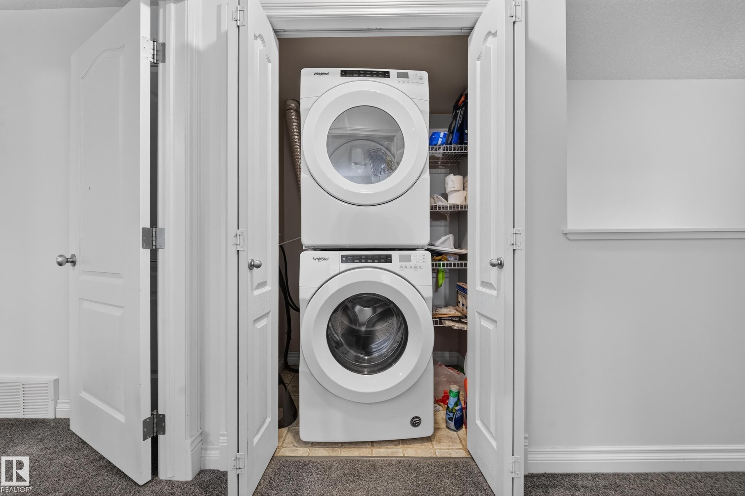 #32 12050 17 Av Sw, Edmonton, AB - Indoor Photo Showing Laundry Room