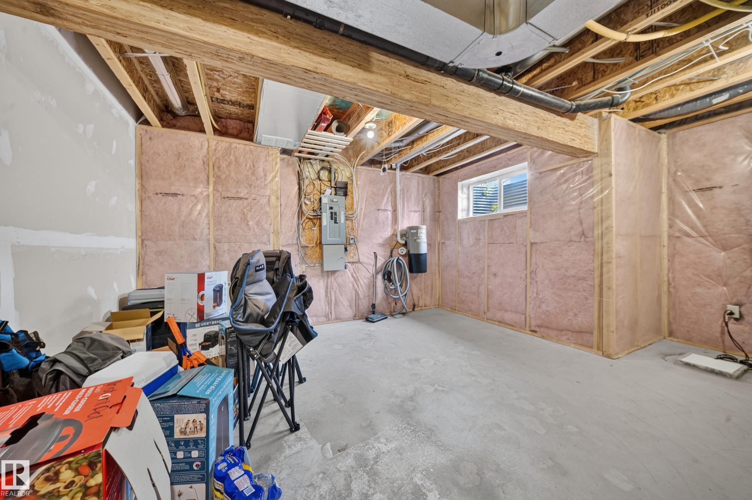 #32 12050 17 Av Sw, Edmonton, AB - Indoor Photo Showing Basement