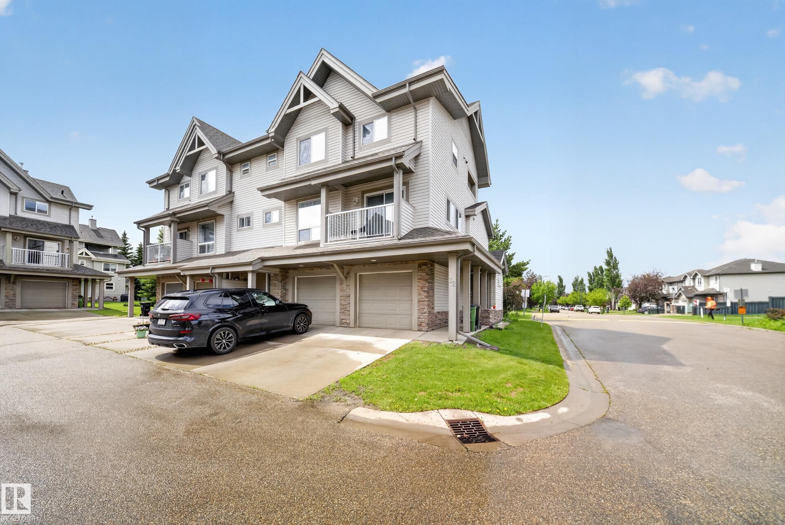 #32 12050 17 Av Sw, Edmonton, AB - Outdoor With Balcony With Facade