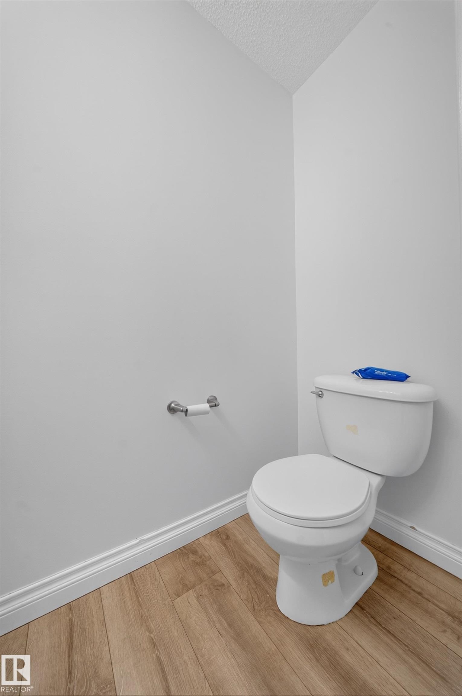 #32 12050 17 Av Sw, Edmonton, AB - Indoor Photo Showing Bathroom