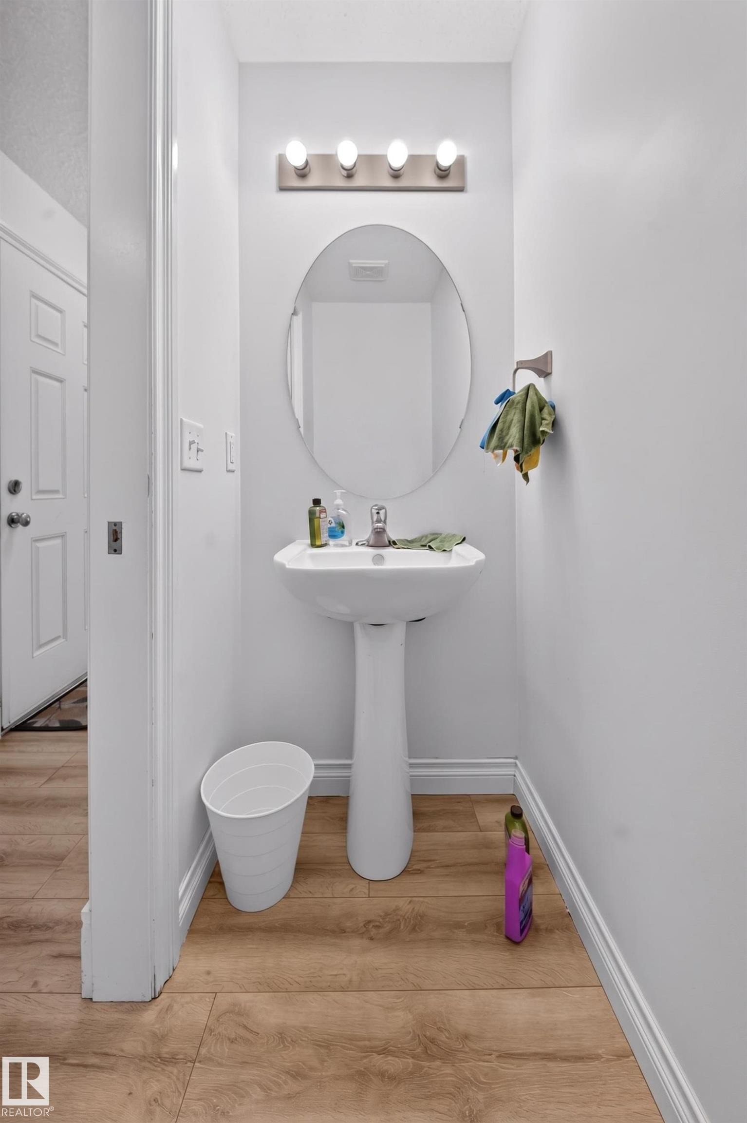 #32 12050 17 Av Sw, Edmonton, AB - Indoor Photo Showing Bathroom