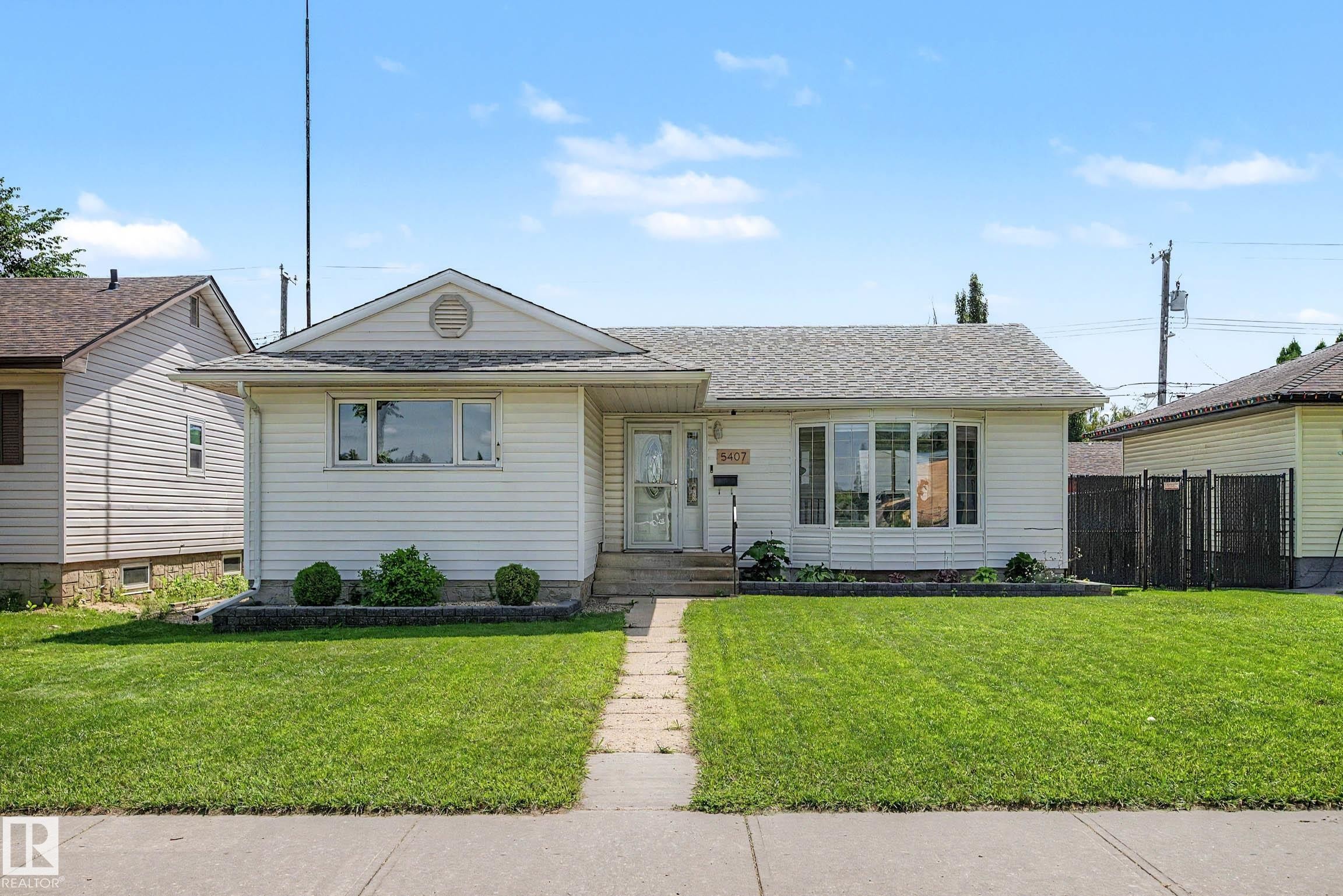 5407 106 Avenue Nw, Edmonton, AB - Outdoor