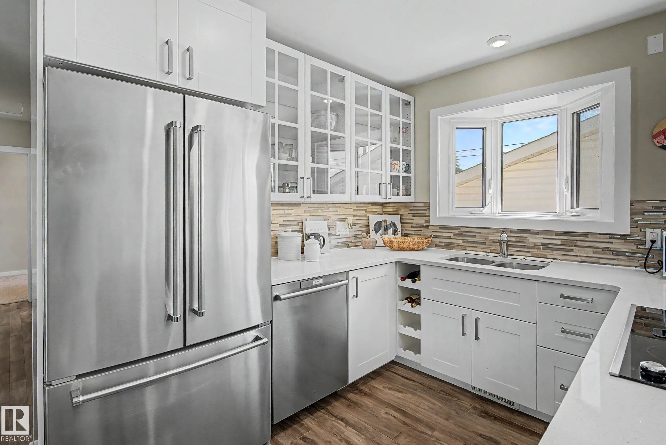 5407 106 Avenue Nw, Edmonton, AB - Indoor Photo Showing Kitchen With Stainless Steel Kitchen With Double Sink