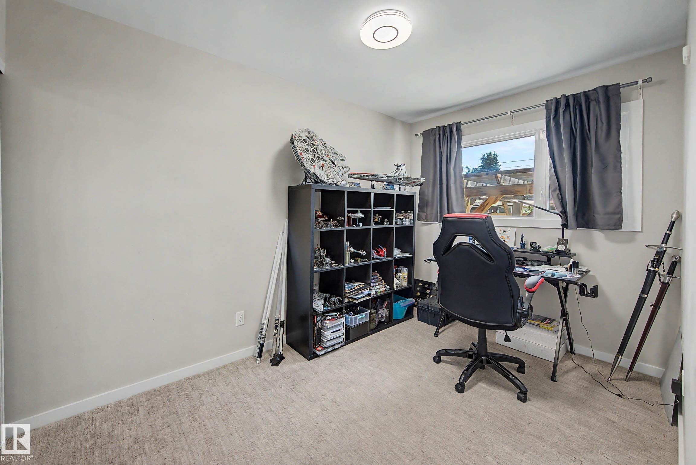 5407 106 Avenue Nw, Edmonton, AB - Indoor