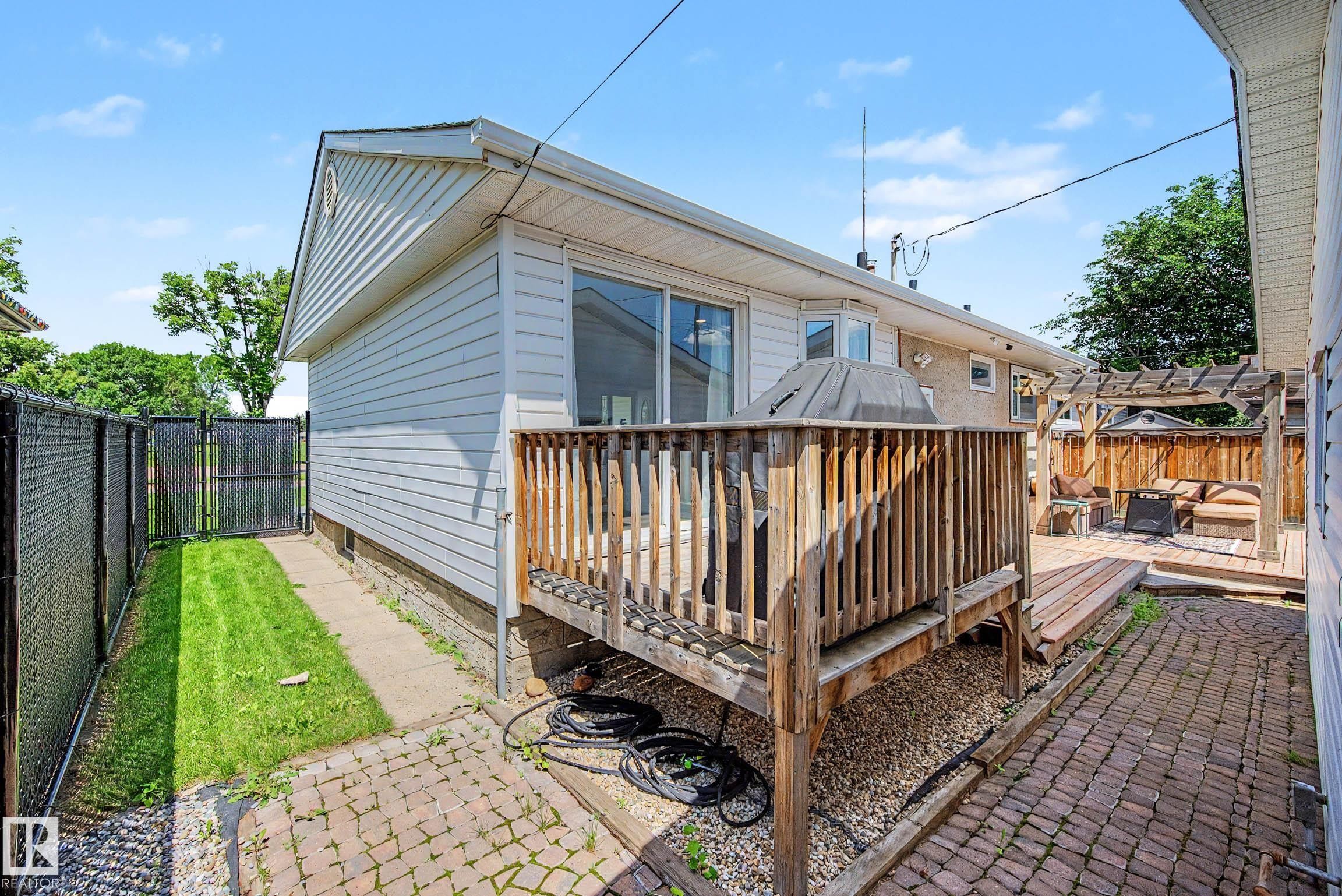 5407 106 Avenue Nw, Edmonton, AB - Outdoor With Deck Patio Veranda With Exterior