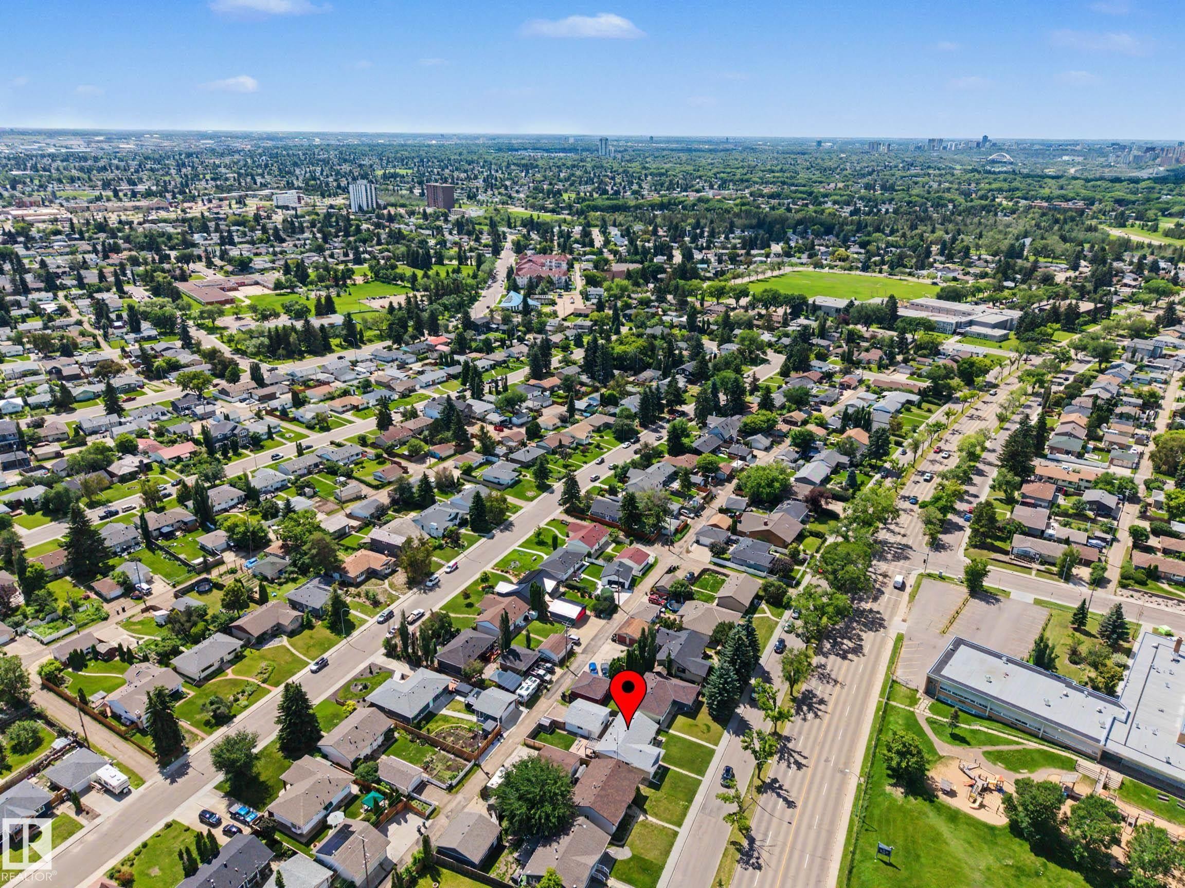 5407 106 Avenue Nw, Edmonton, AB - Outdoor With View