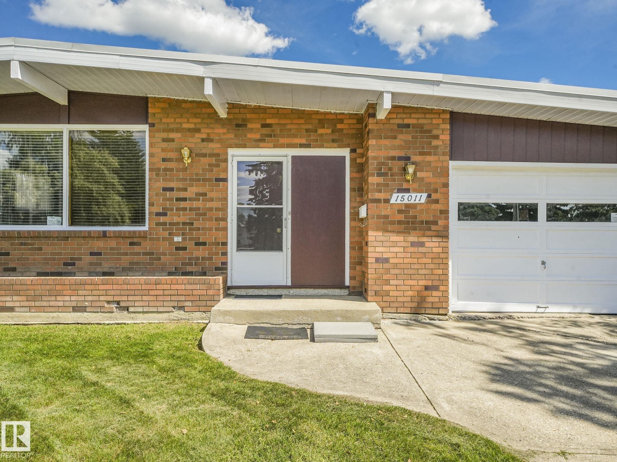 Exterior entry - 15011 72A Street, Edmonton, AB