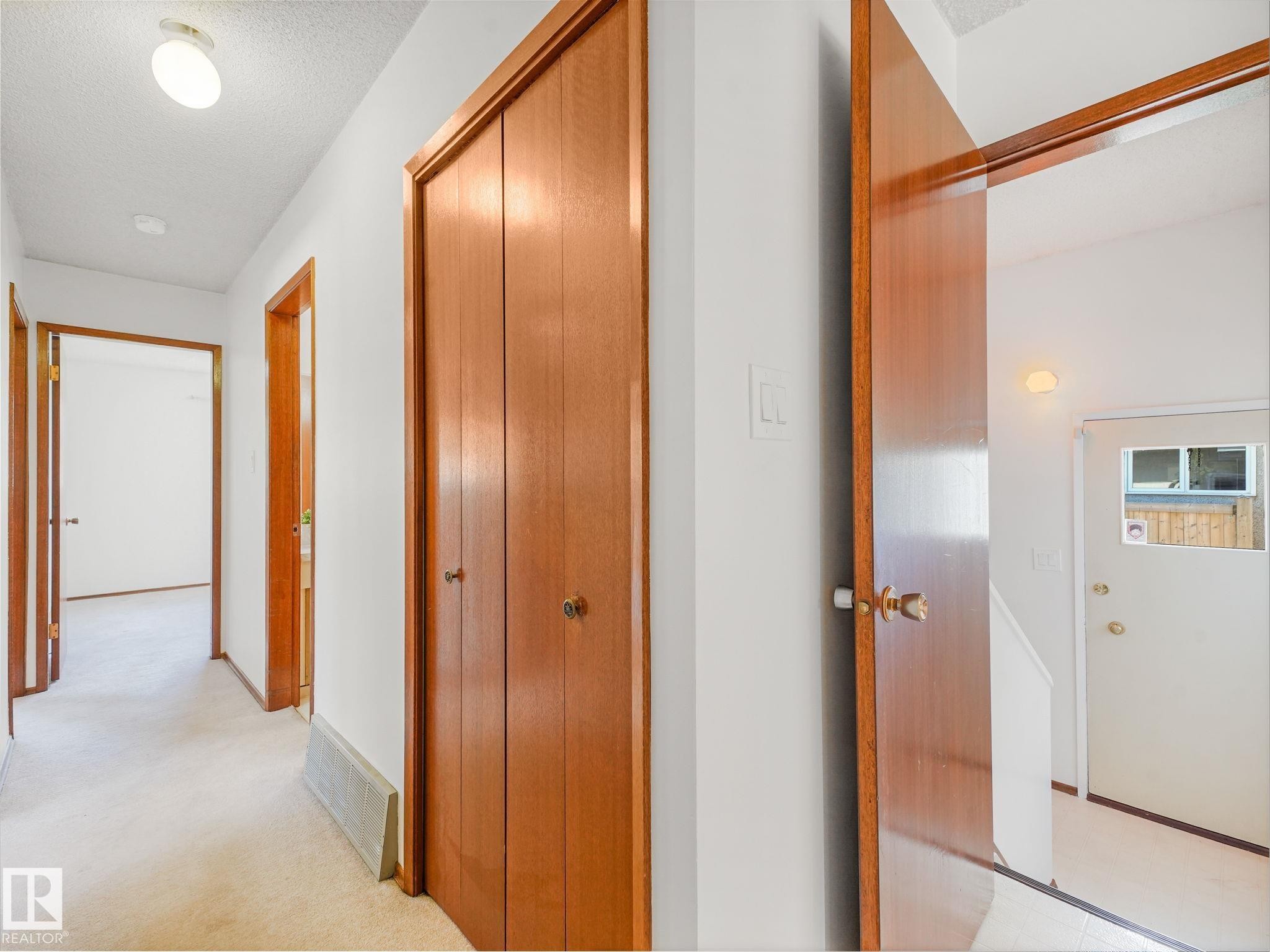 Corridor - 15011 72A Street, Edmonton, AB