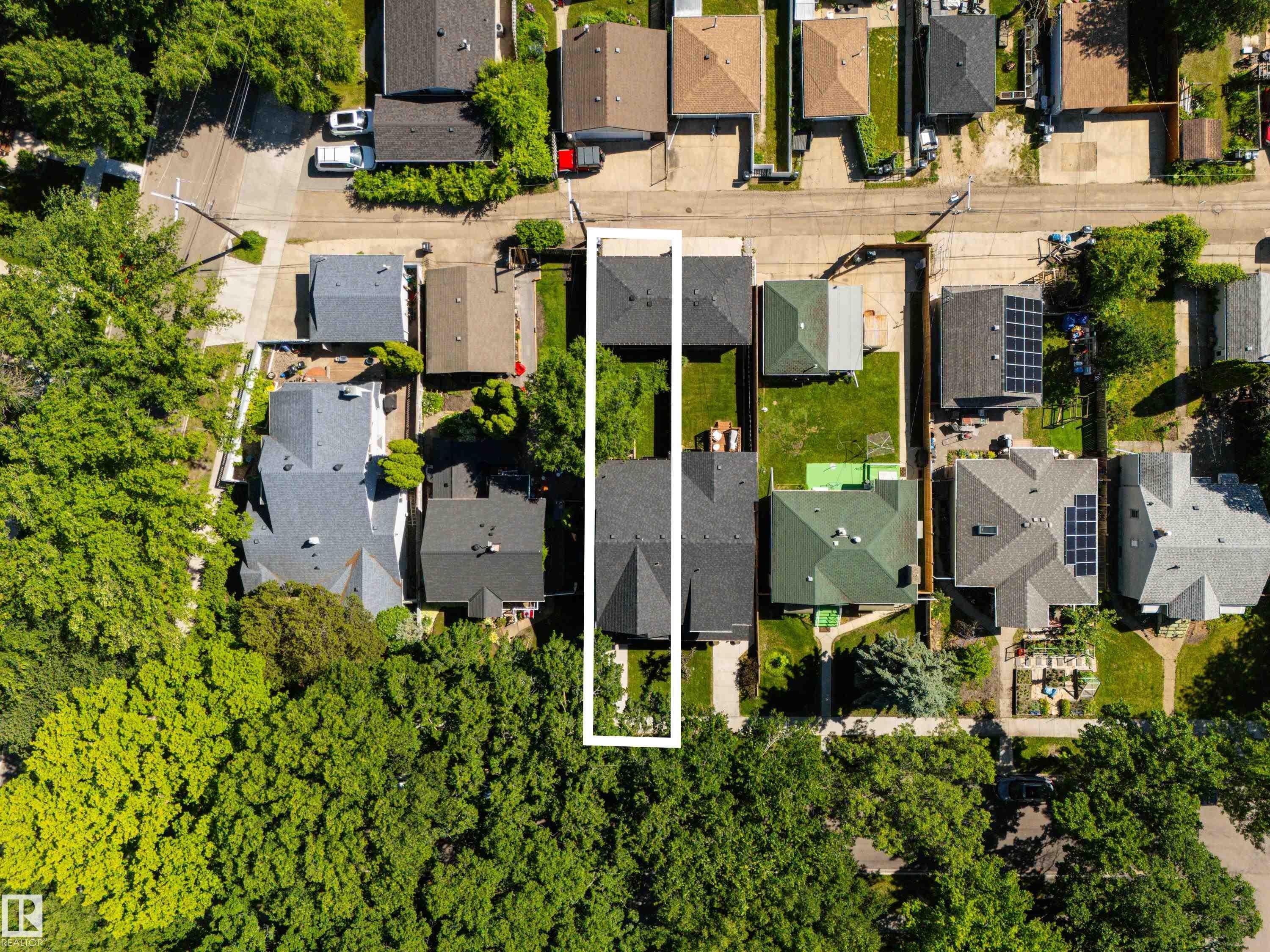 11013 75 Street Nw, Edmonton, AB - Outdoor With View