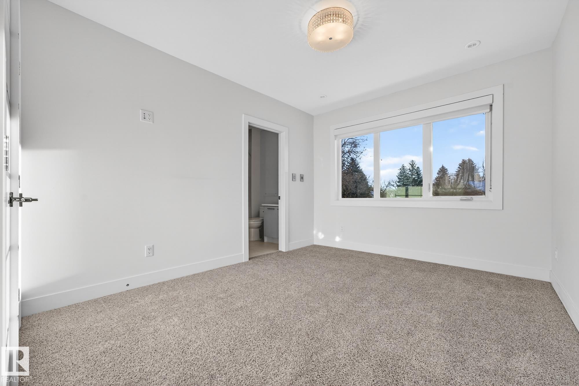 14643 92A Avenue, Edmonton, AB