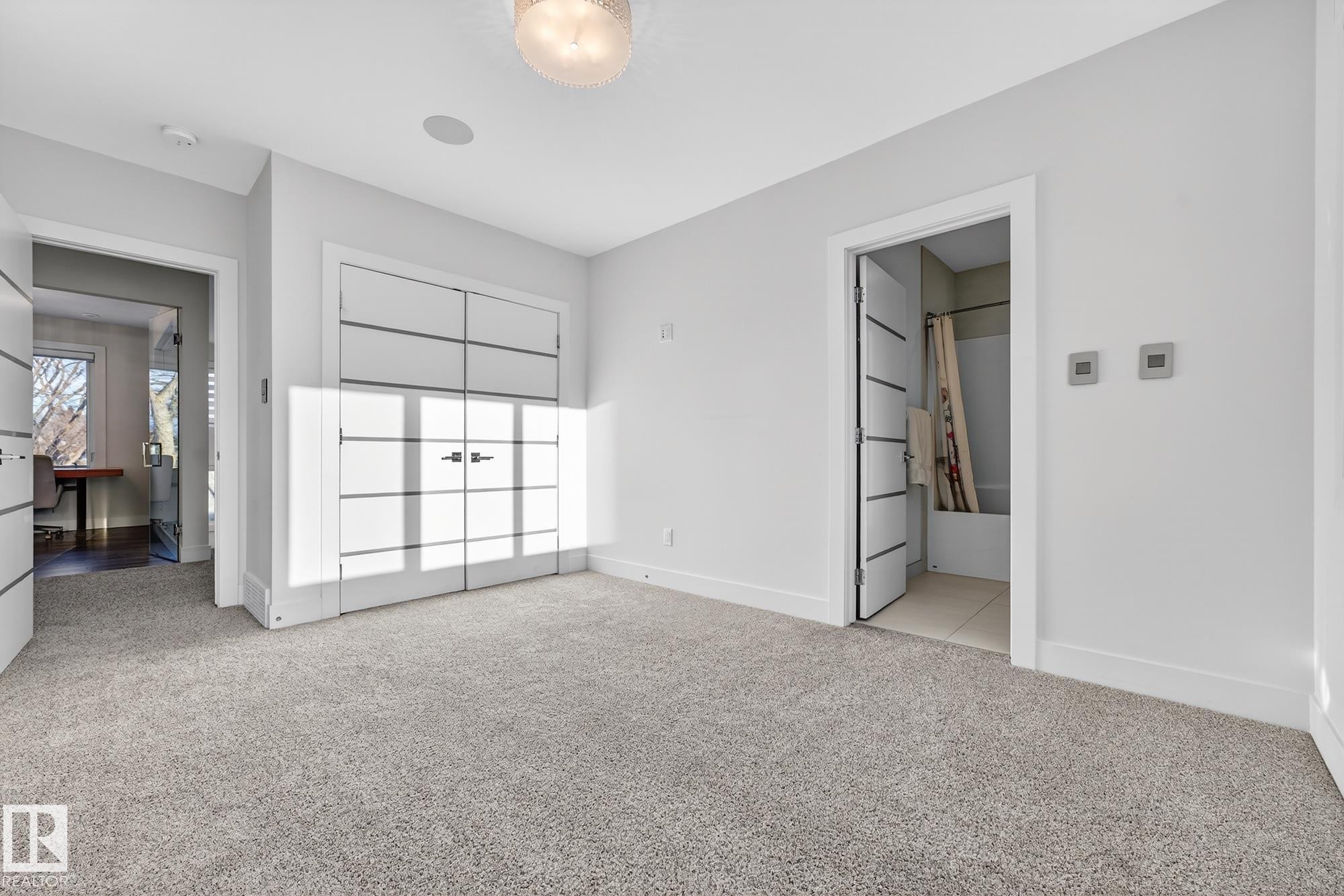 14643 92A Avenue, Edmonton, AB