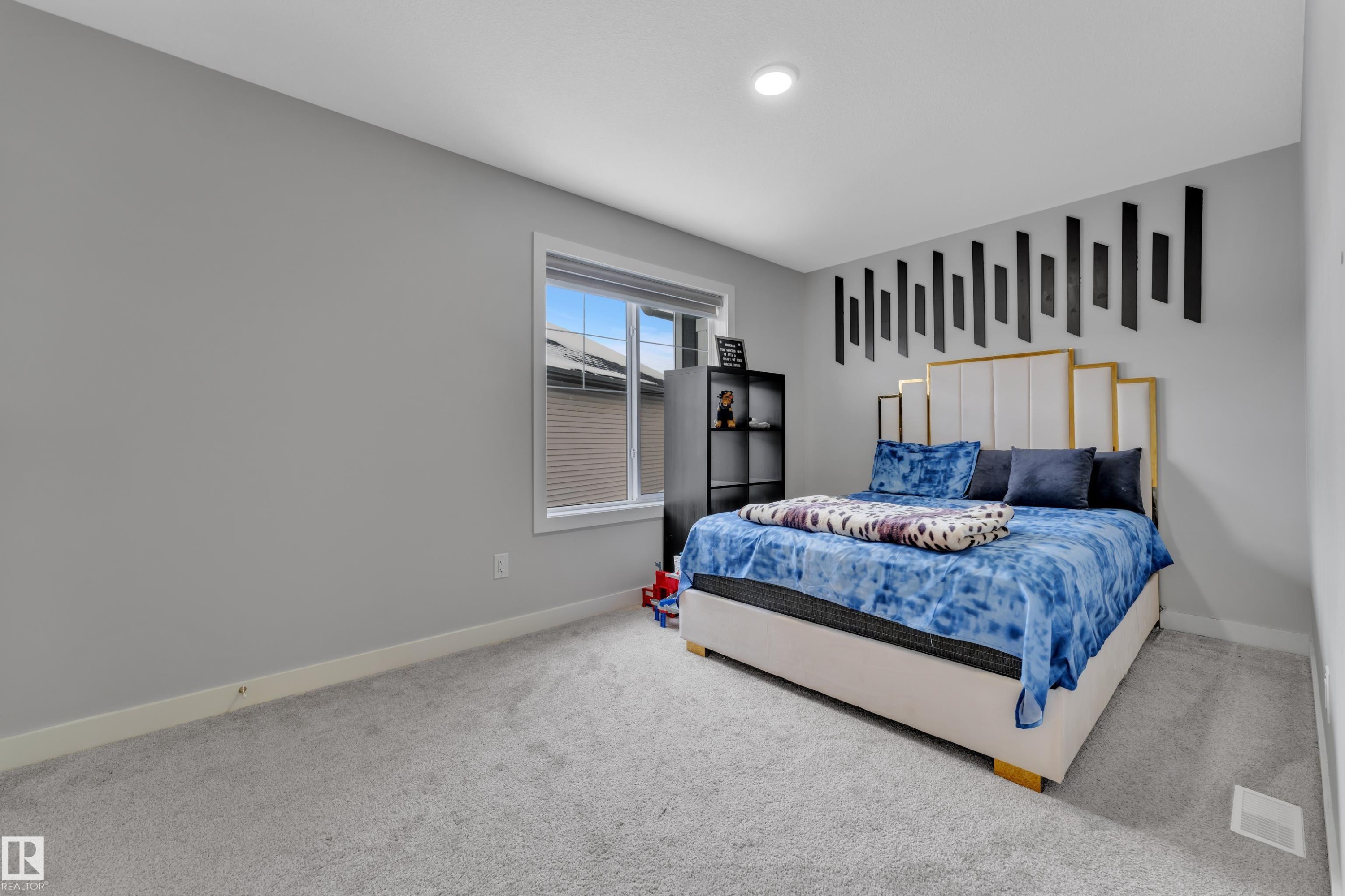 3003 4 Street Nw, Edmonton, AB - Indoor Photo Showing Bedroom