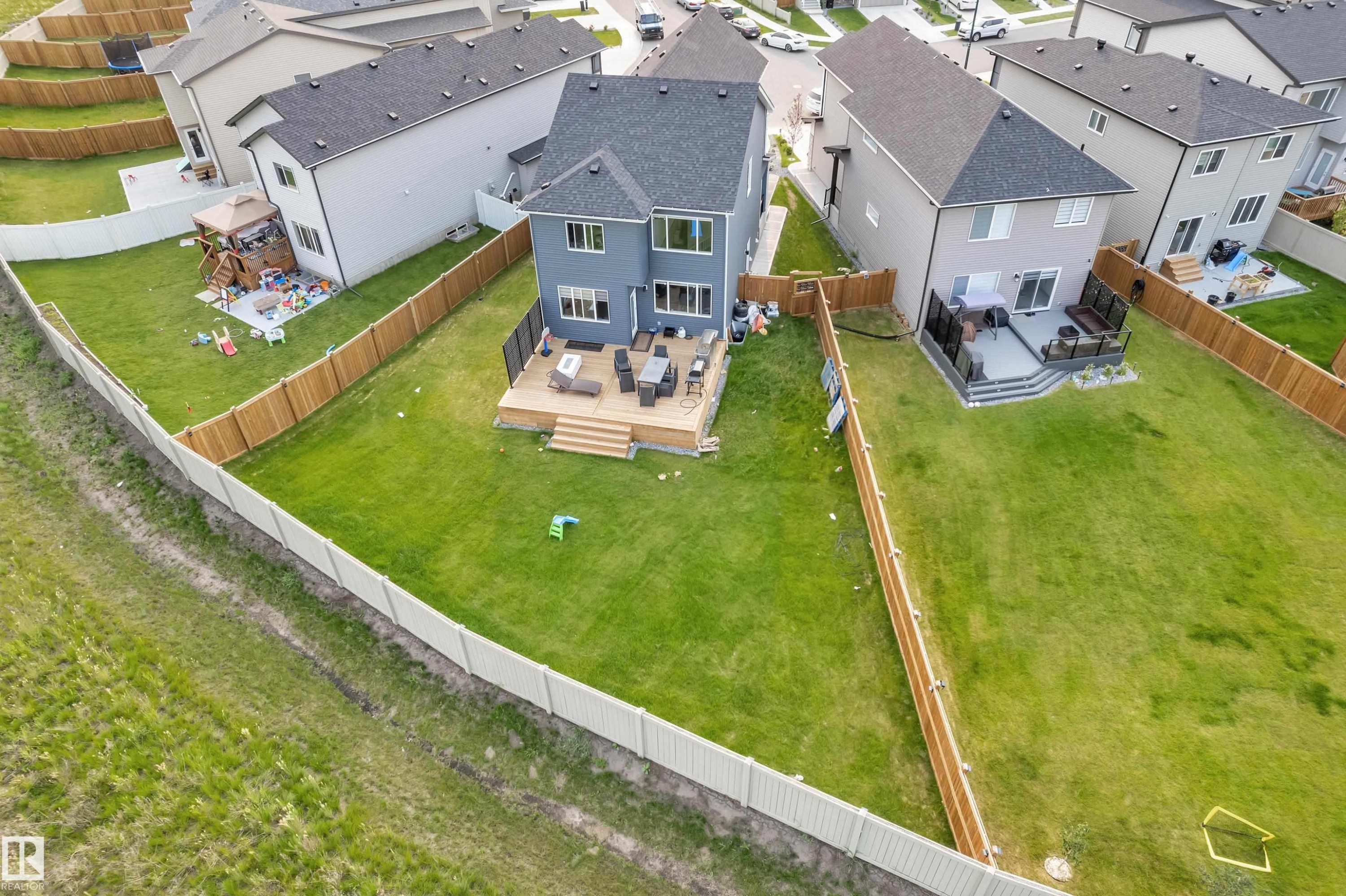 3003 4 Street Nw, Edmonton, AB - Outdoor