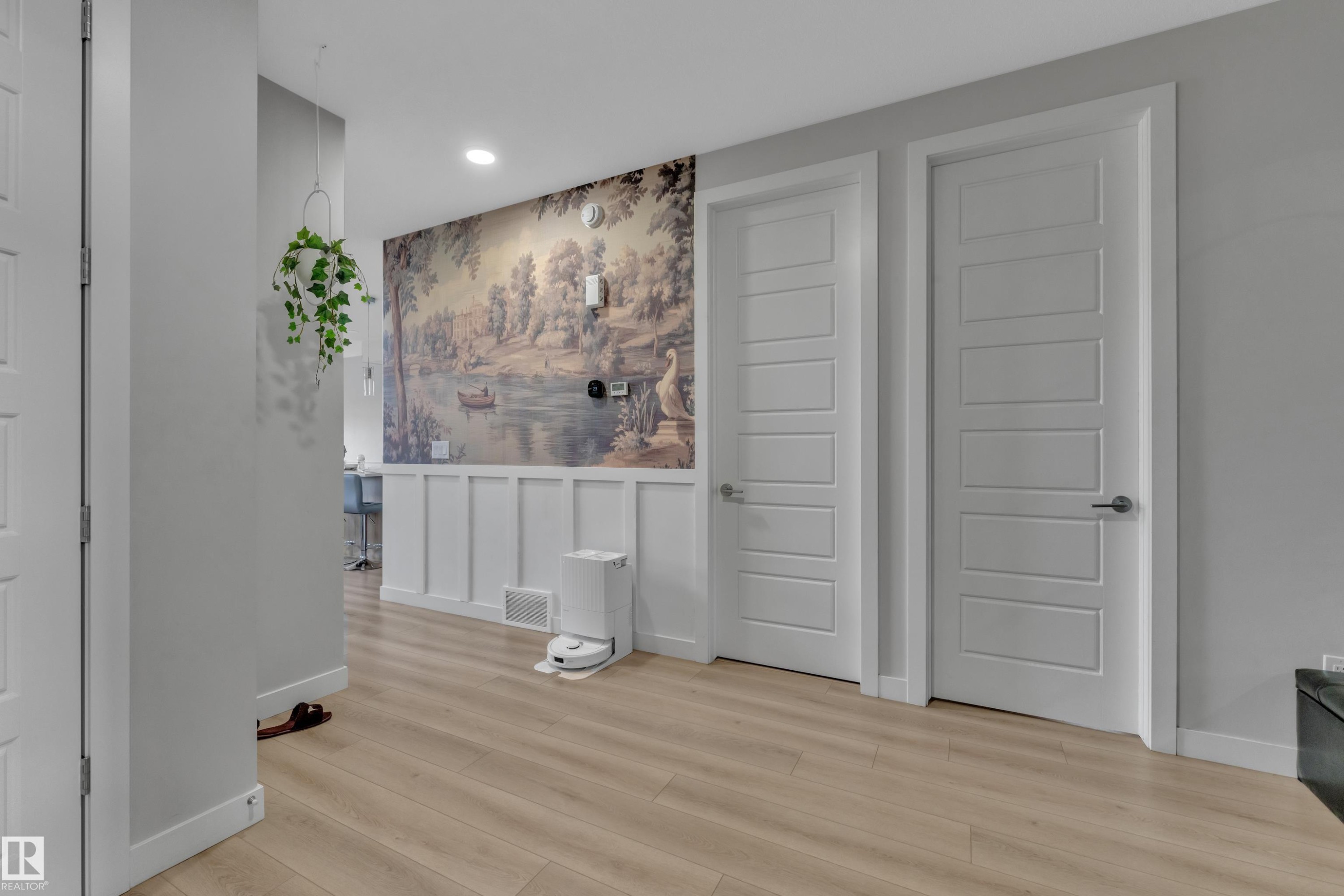 3003 4 Street Nw, Edmonton, AB - Indoor Photo Showing Other Room