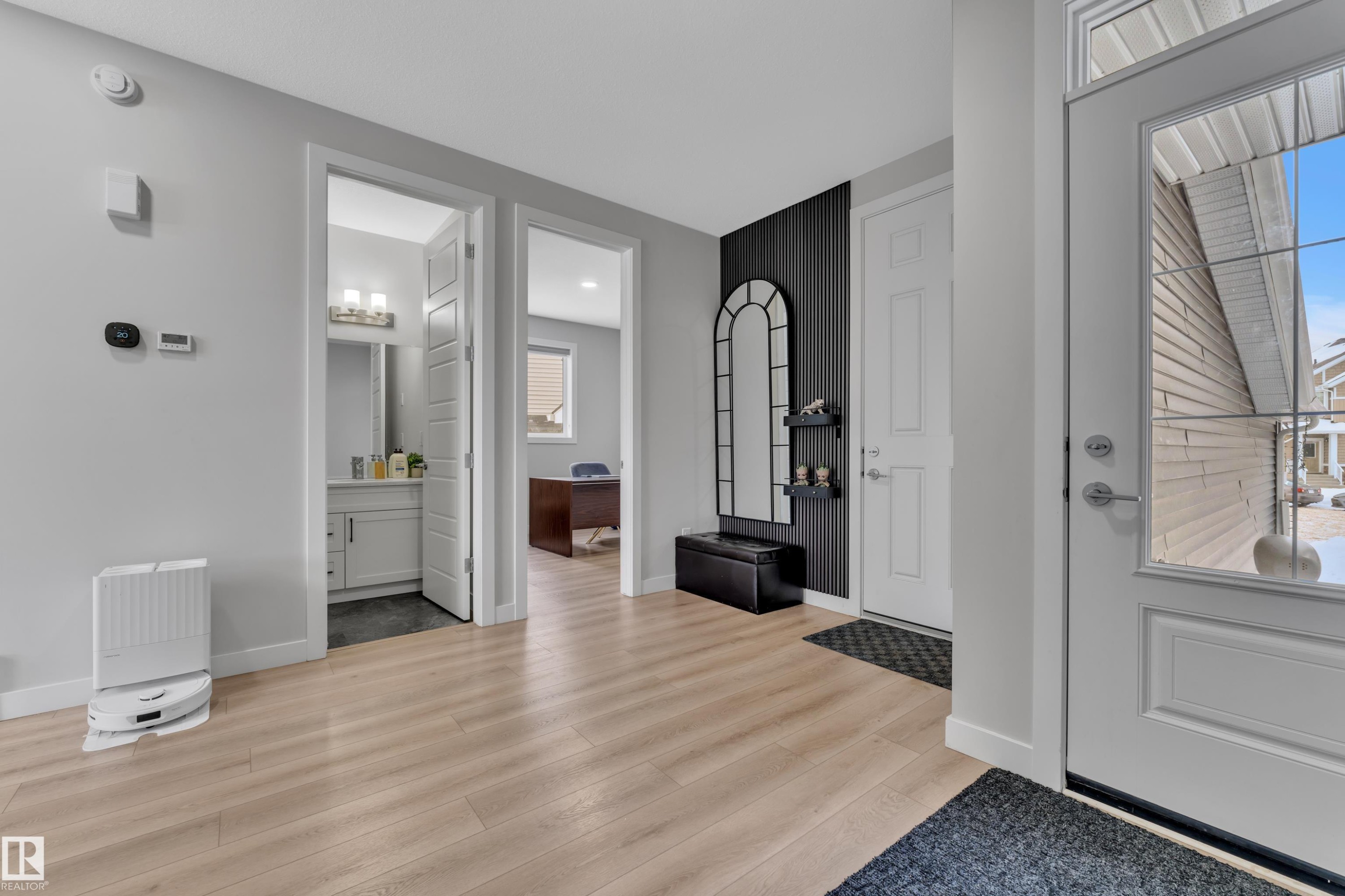 3003 4 Street Nw, Edmonton, AB - Indoor Photo Showing Other Room