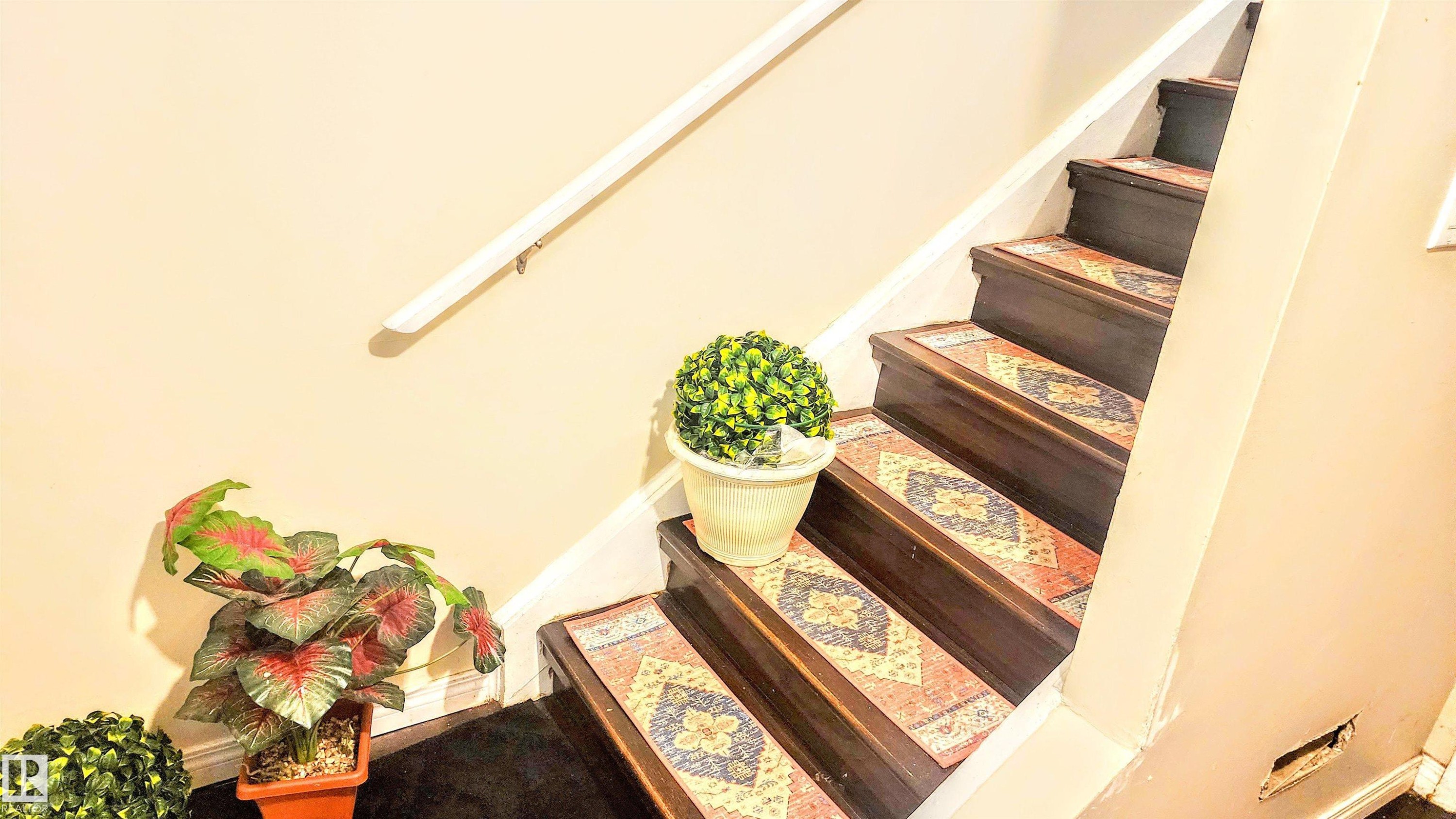 View of stairs - 704 Abbottsfield Road, Edmonton, AB - Indoor Photo Showing Other Room