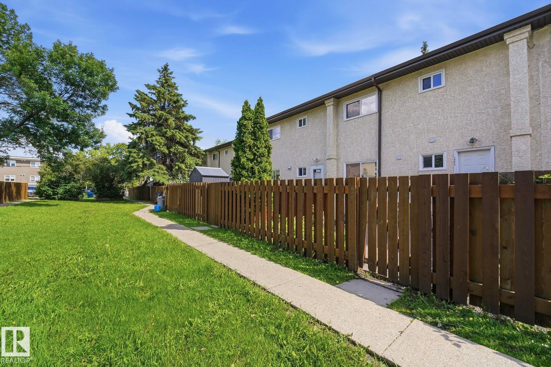 10622 51 Avenue, Edmonton, AB